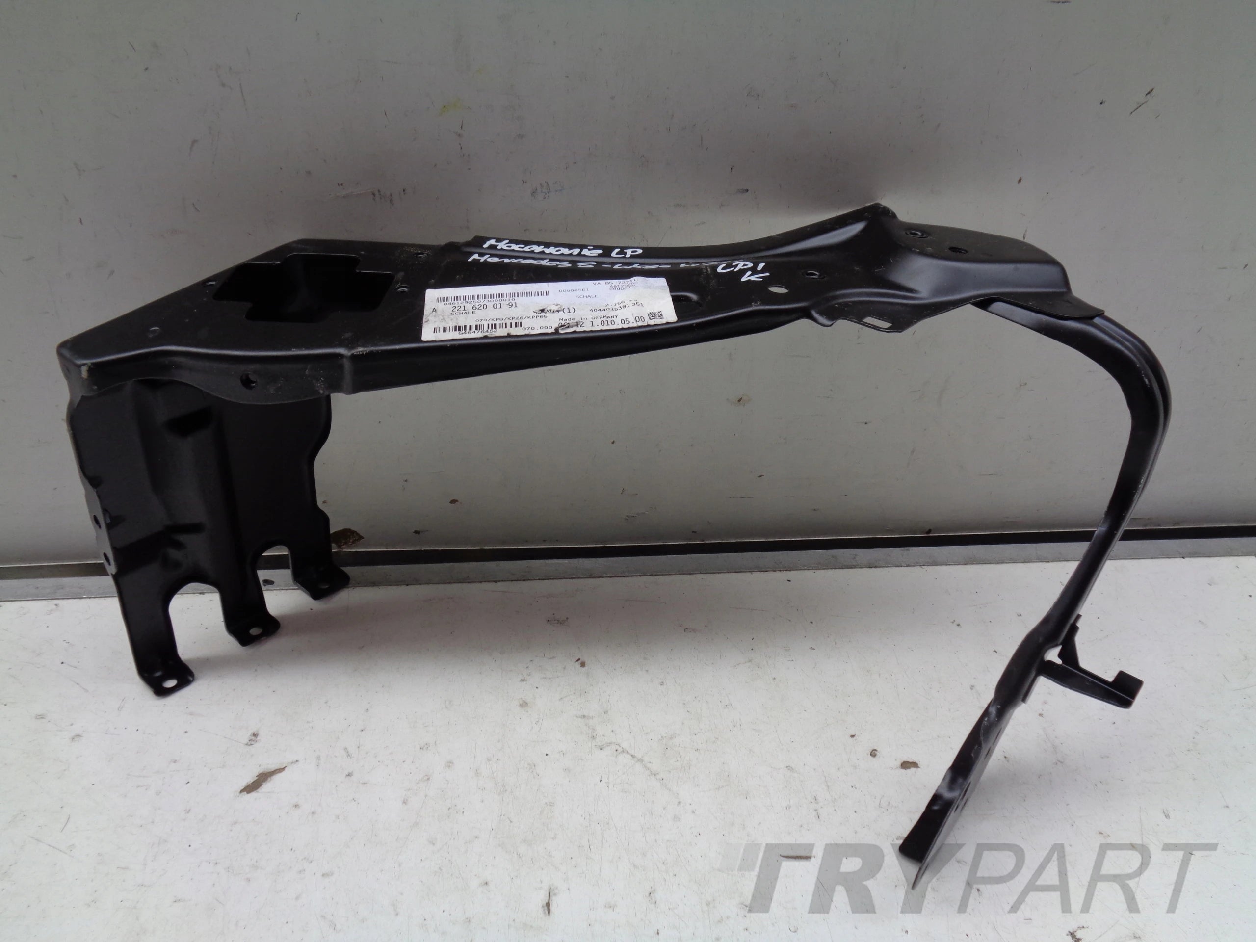 HEADLIGHT MOUNTING BRACKET LEFT MERCEDES S-CLASS W221 FACELIFT