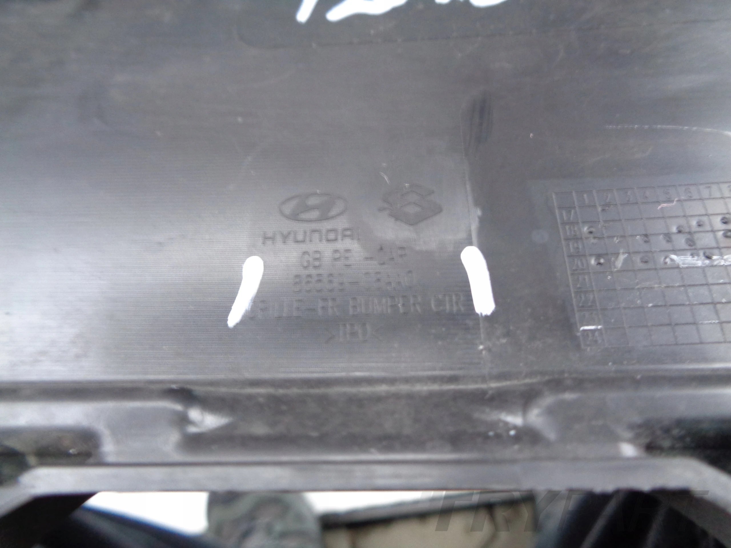 HYUNDAI I20 II 18- LIFT BUMPER GRILLE