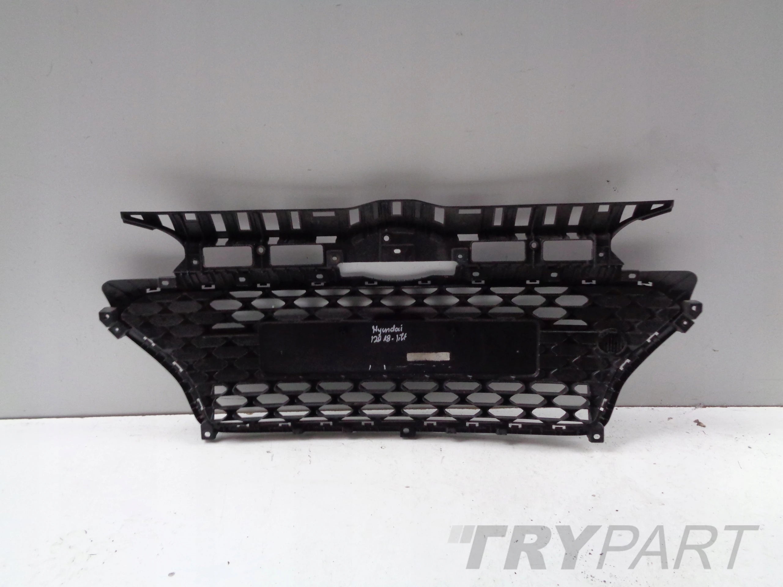 HYUNDAI I20 II 18- LIFT BUMPER GRILLE