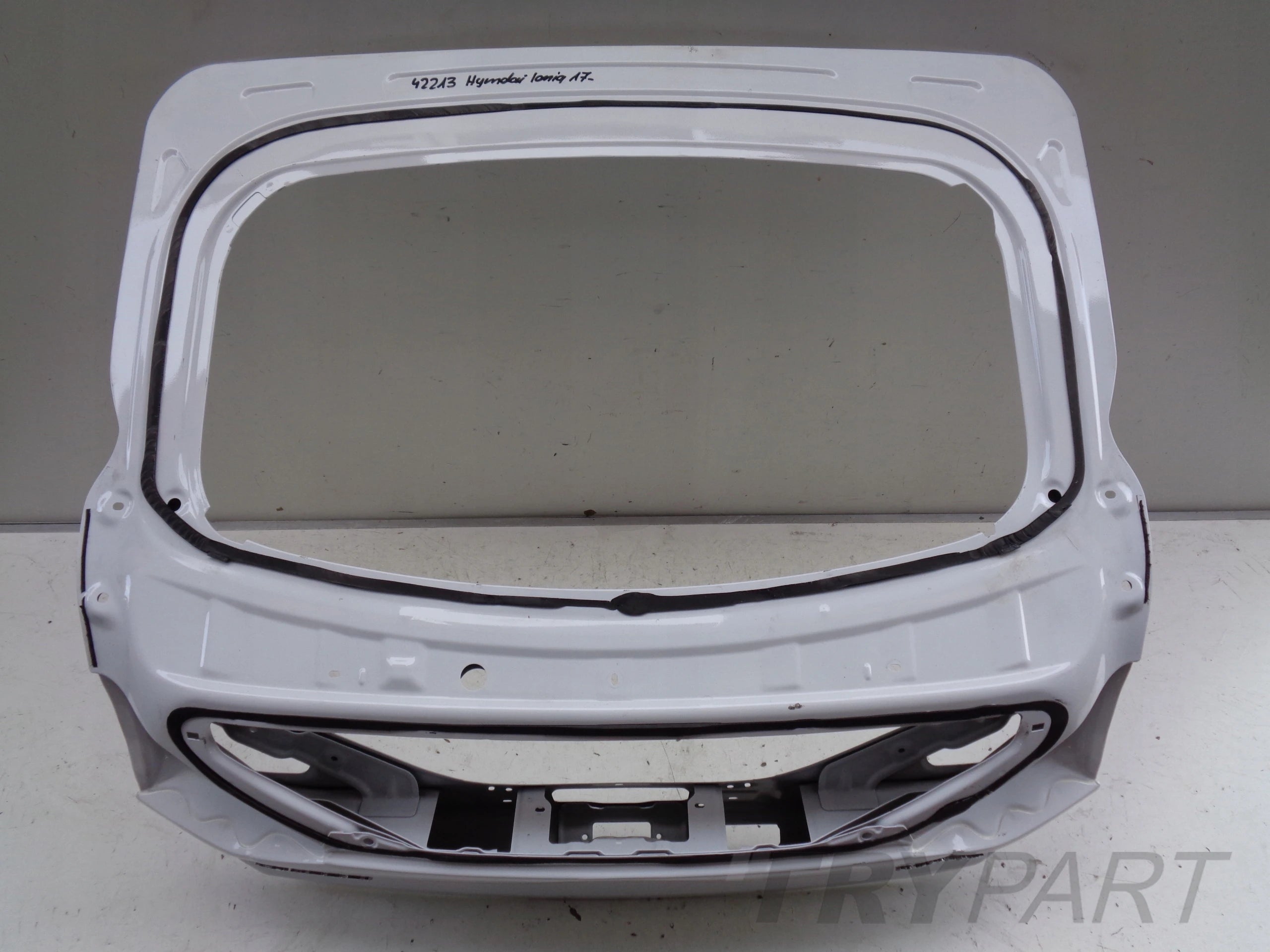 HYUNDAI IONIQ 17- TAILGATE NO. 42213