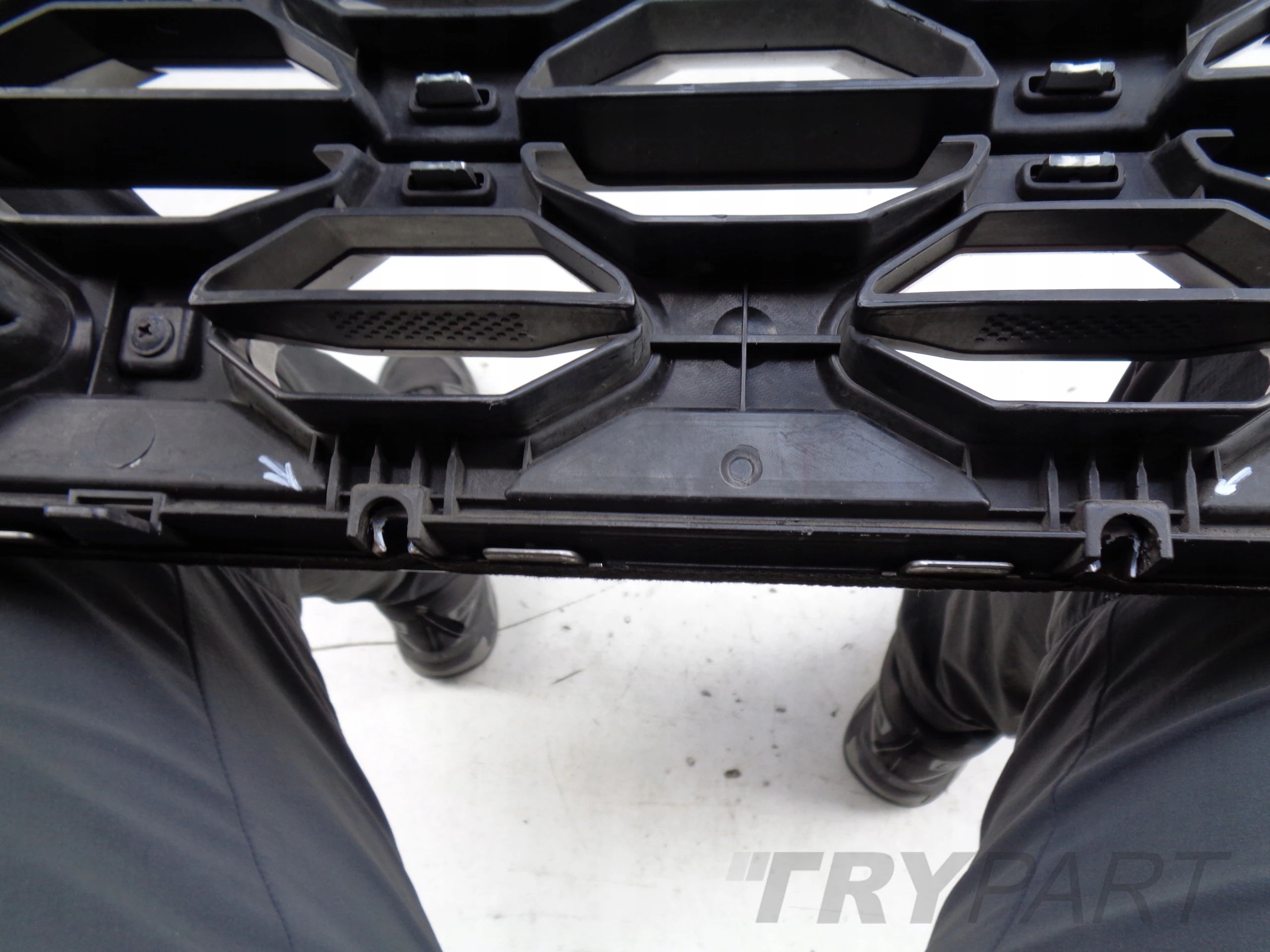 HYUNDAI SANTA FE IV 18- Grille Cover