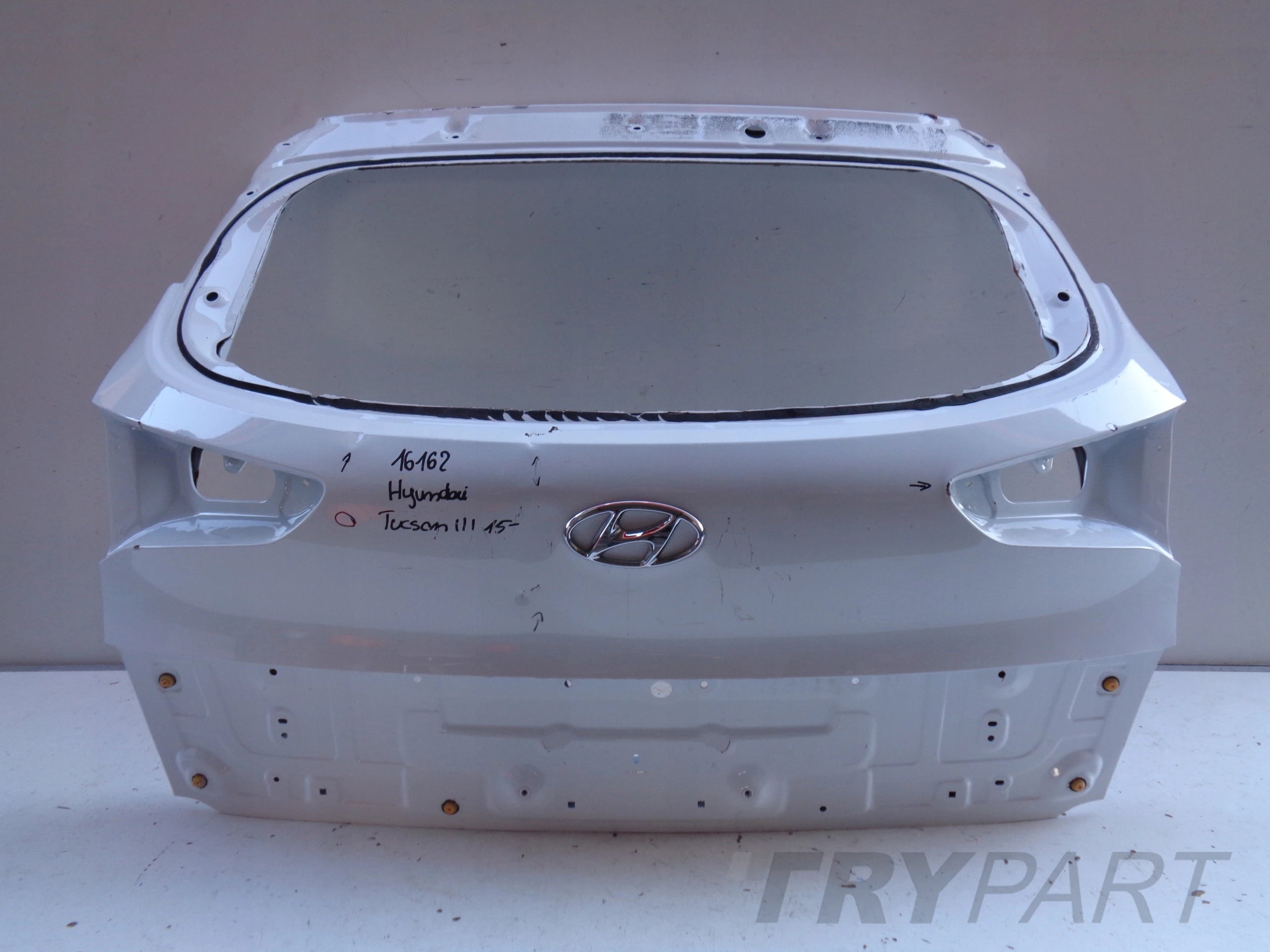 HYUNDAI TUCSON III 15-18 REAR TAILGATE NO. 16162