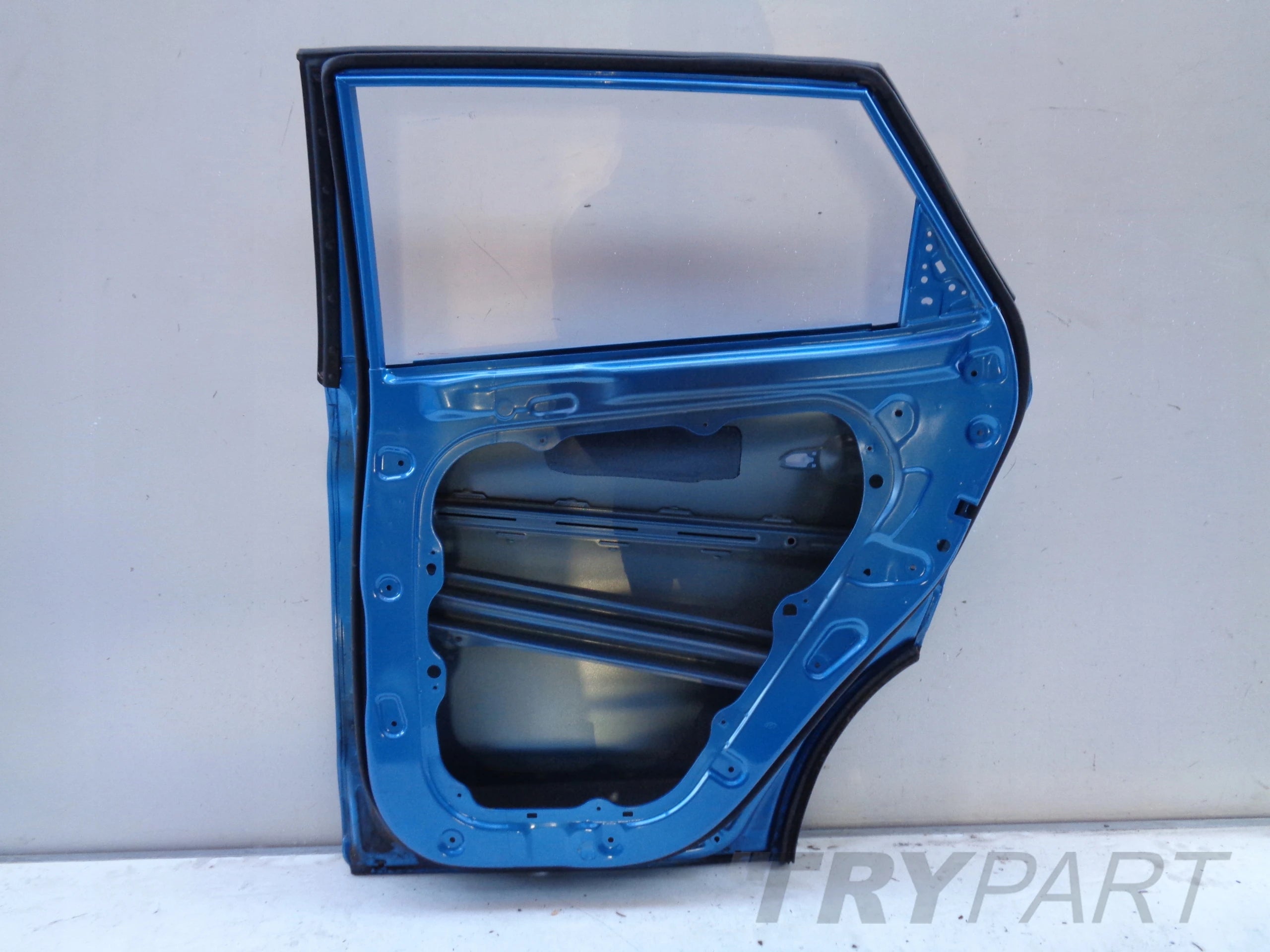 HYUNDAI TUCSON III 15- REAR RIGHT DOOR NO. 38251