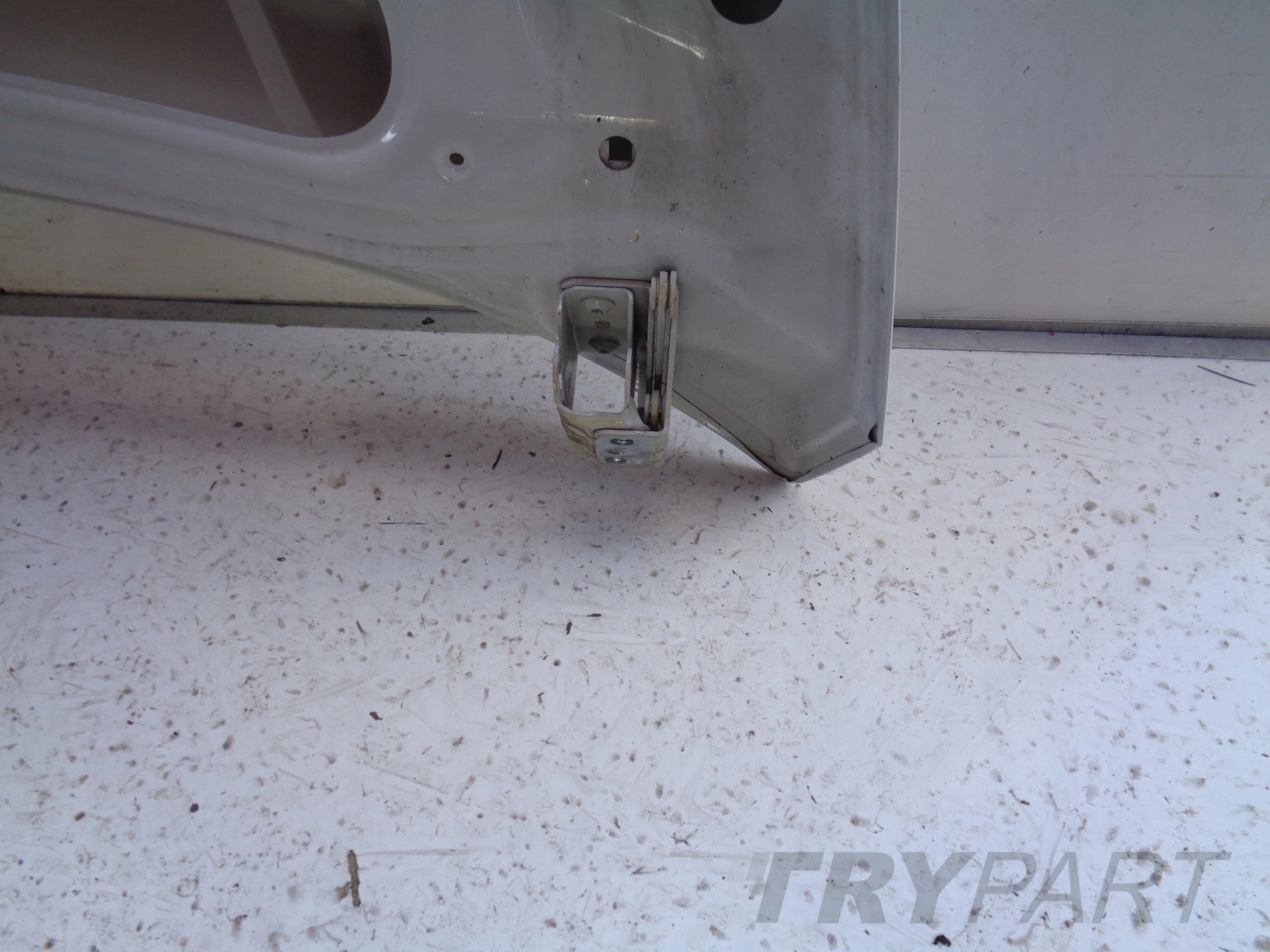 IVECO DAILY 14- ENGINE HOOD COVER NR 38921 + HINGES