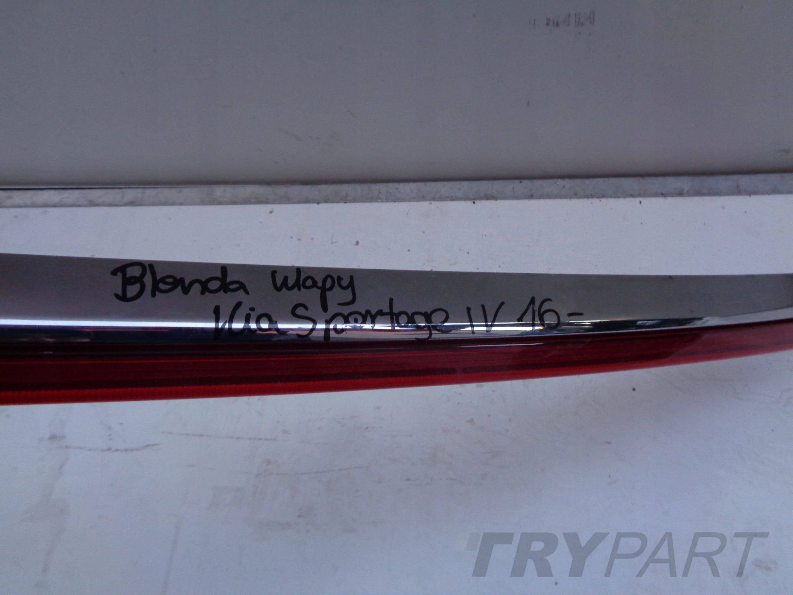 KIA SPORTAGE IV 16- TAILGATE TRIM