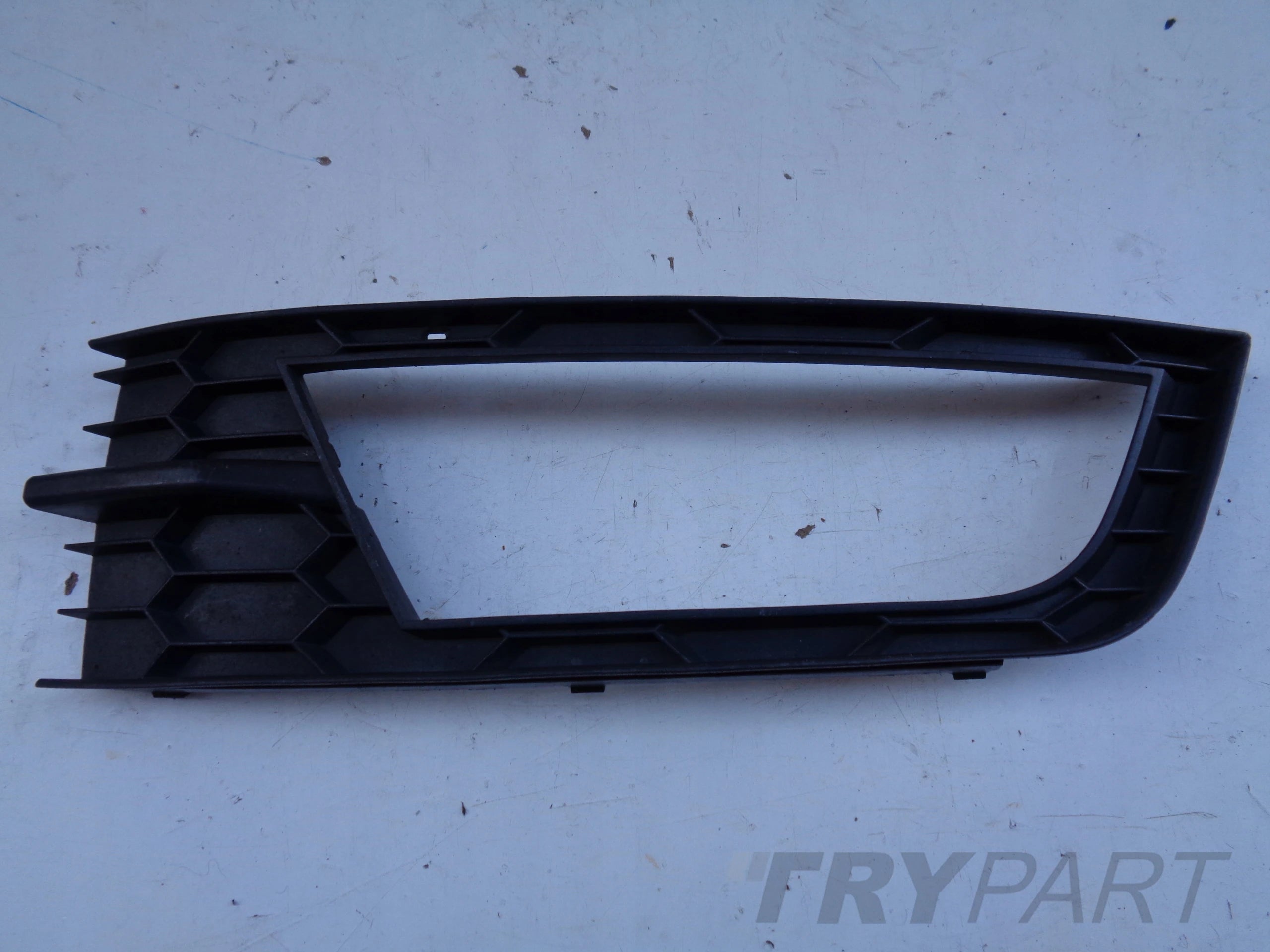 LEFT BUMPER GRILLE SKODA OCTAVIA III 3 5E 5E0 12-