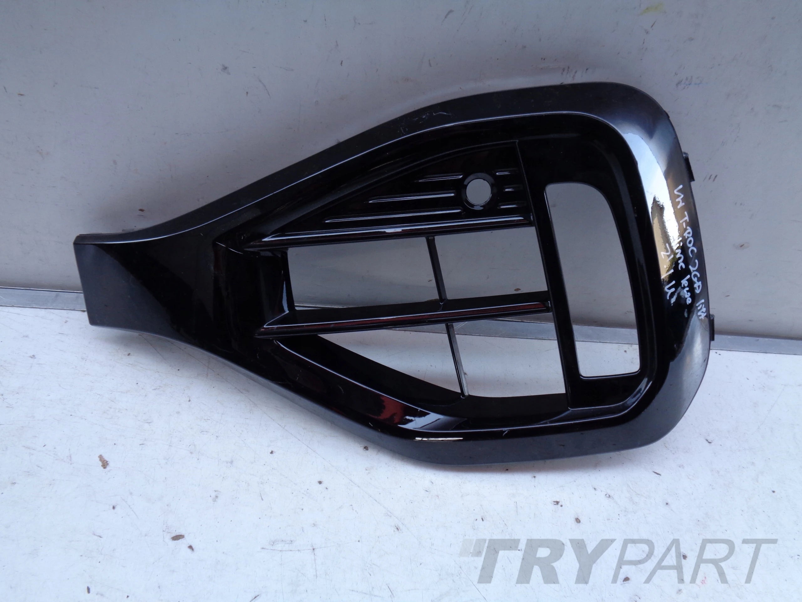 LEFT BUMPER GRILLE VW T-ROC 2GA 21- LIFT R-LINE