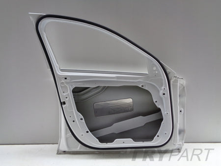 LEFT FRONT DOOR MERCEDES C-CLASS W205 14- NO. 50331
