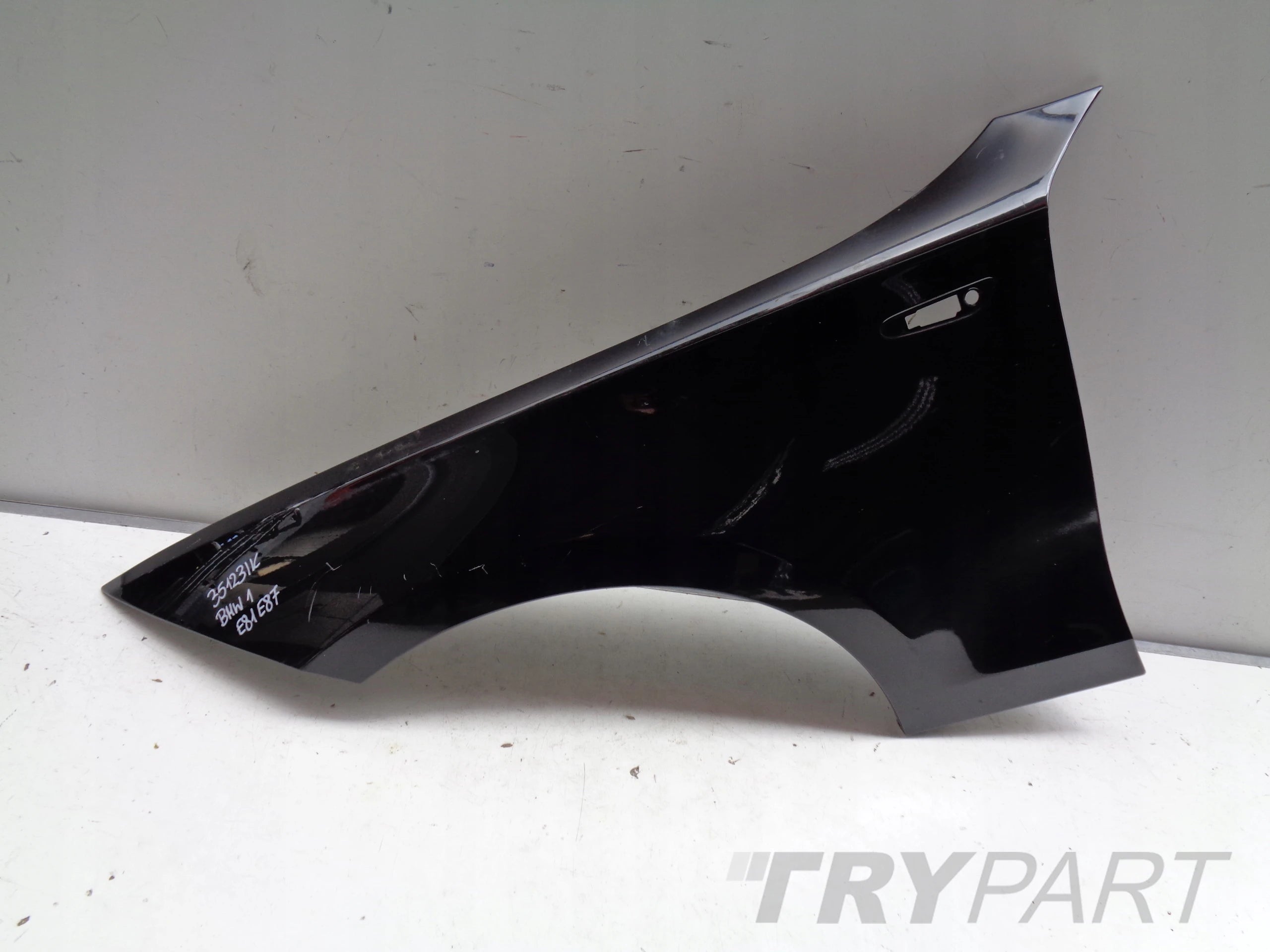 LEFT FRONT FENDER BMW 1 E81 E87 NO. 35123