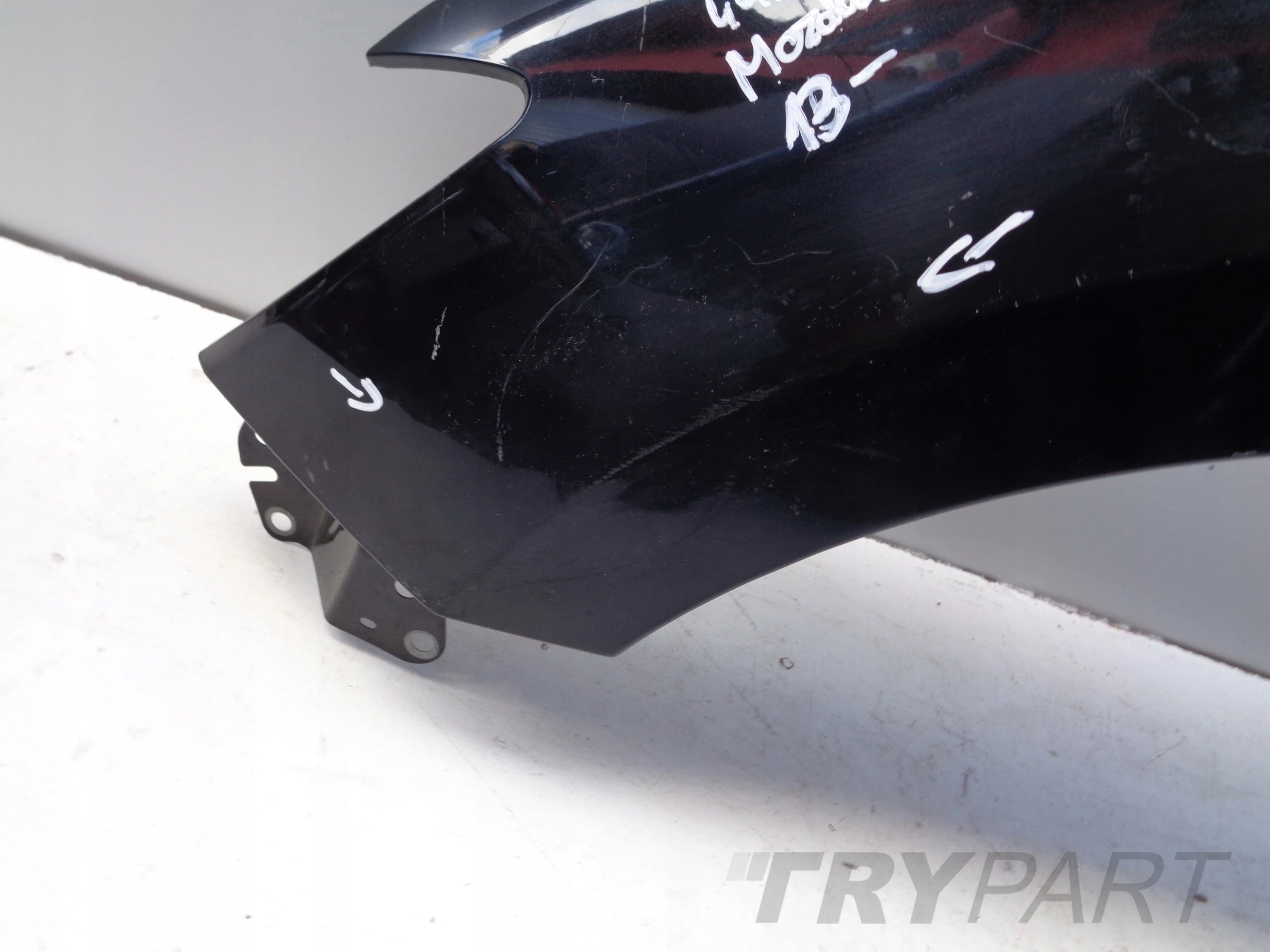 LEFT FRONT FENDER MAZDA 3 13- NO. 43903