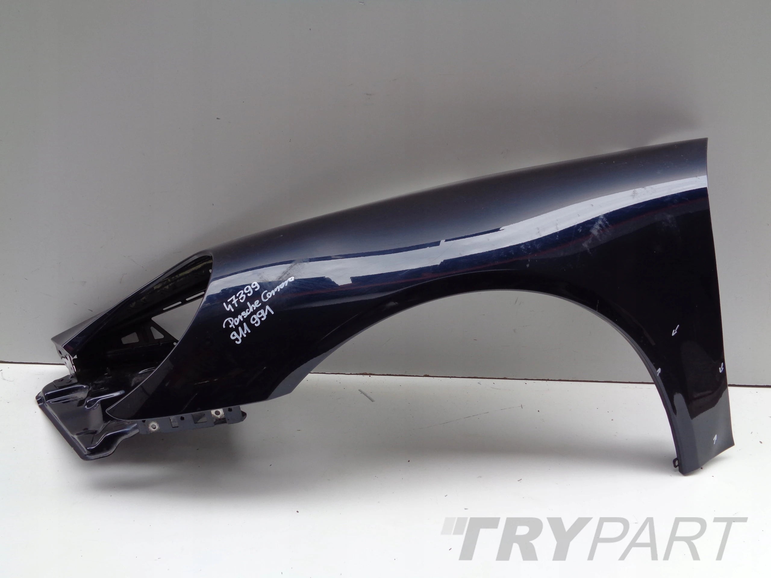 LEFT FRONT FENDER PORSCHE CARRERA 911 991 11- NR 47399