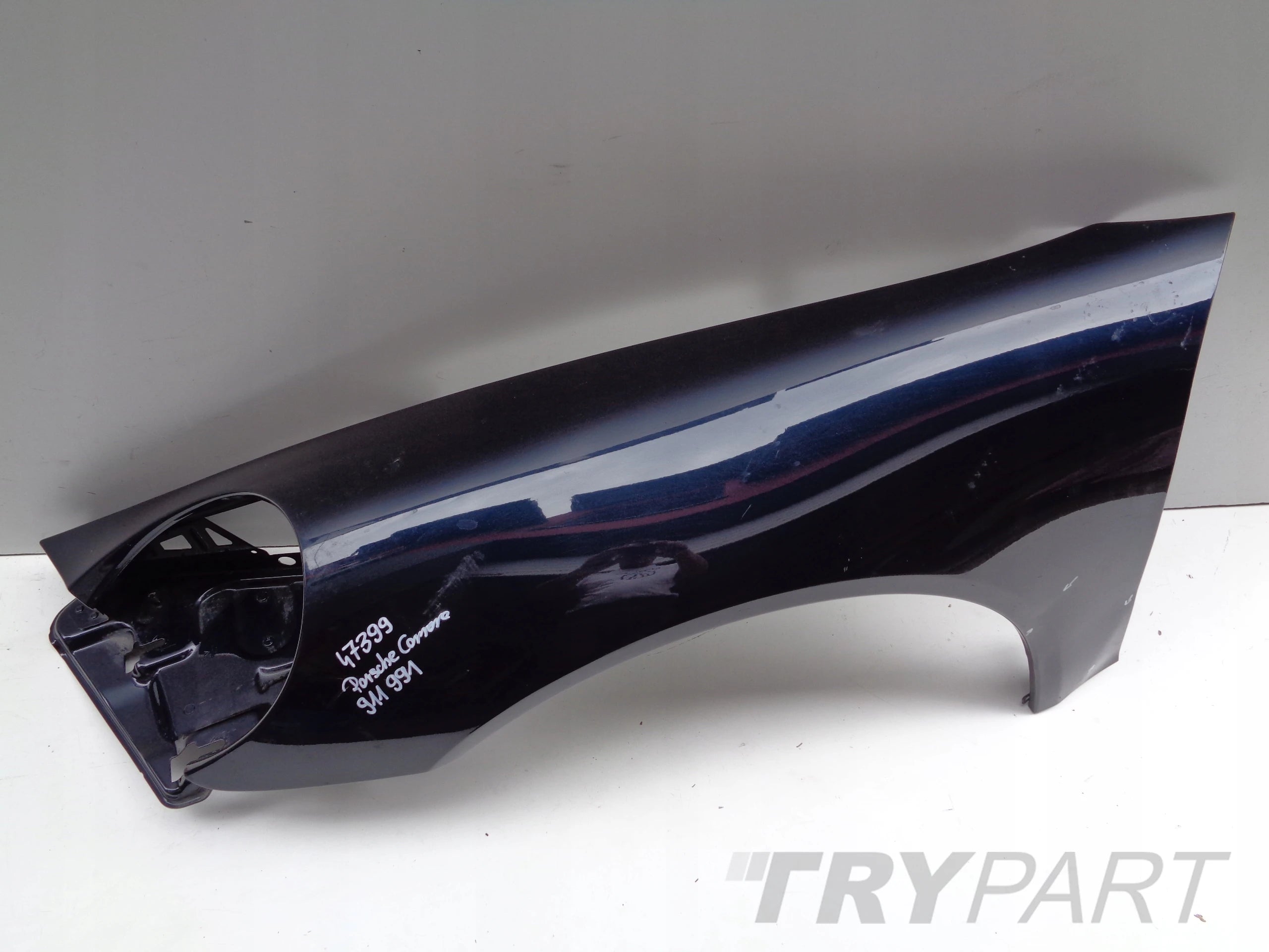 LEFT FRONT FENDER PORSCHE CARRERA 911 991 11- NR 47399