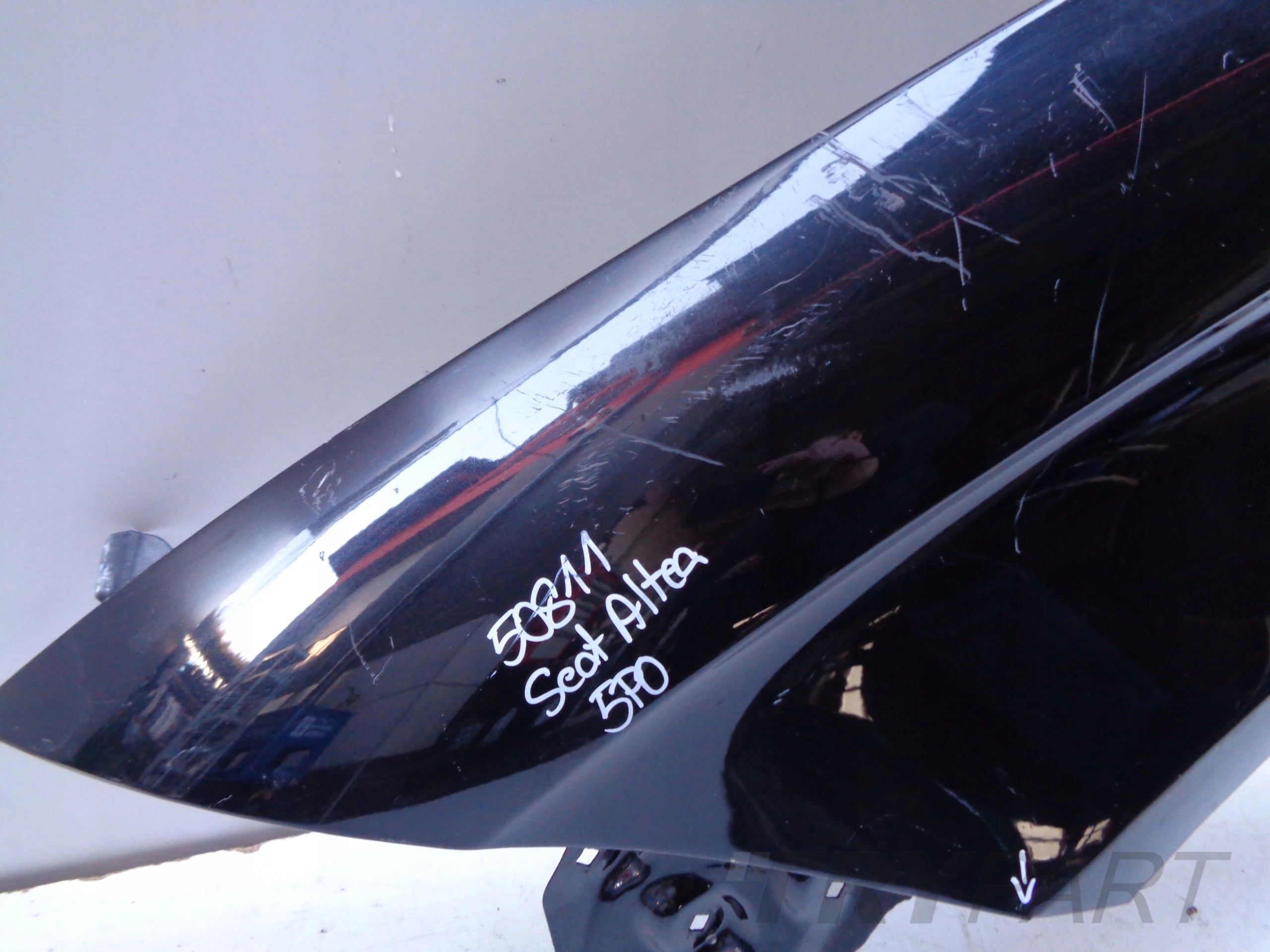 LEFT FRONT FENDER SEAT ALTEA 5P 5P0 NO. 50811