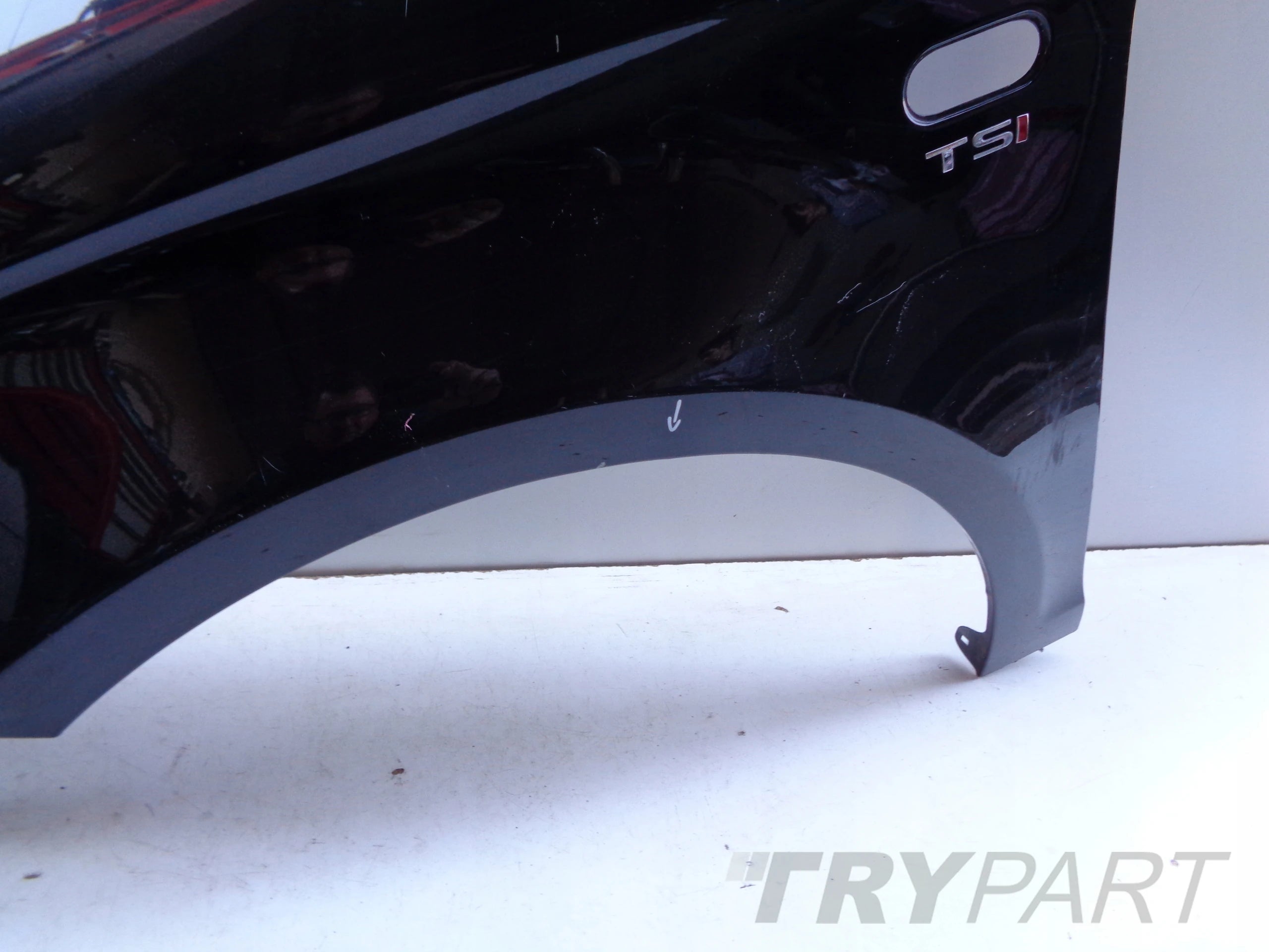 LEFT FRONT FENDER SEAT ALTEA 5P 5P0 NO. 50811