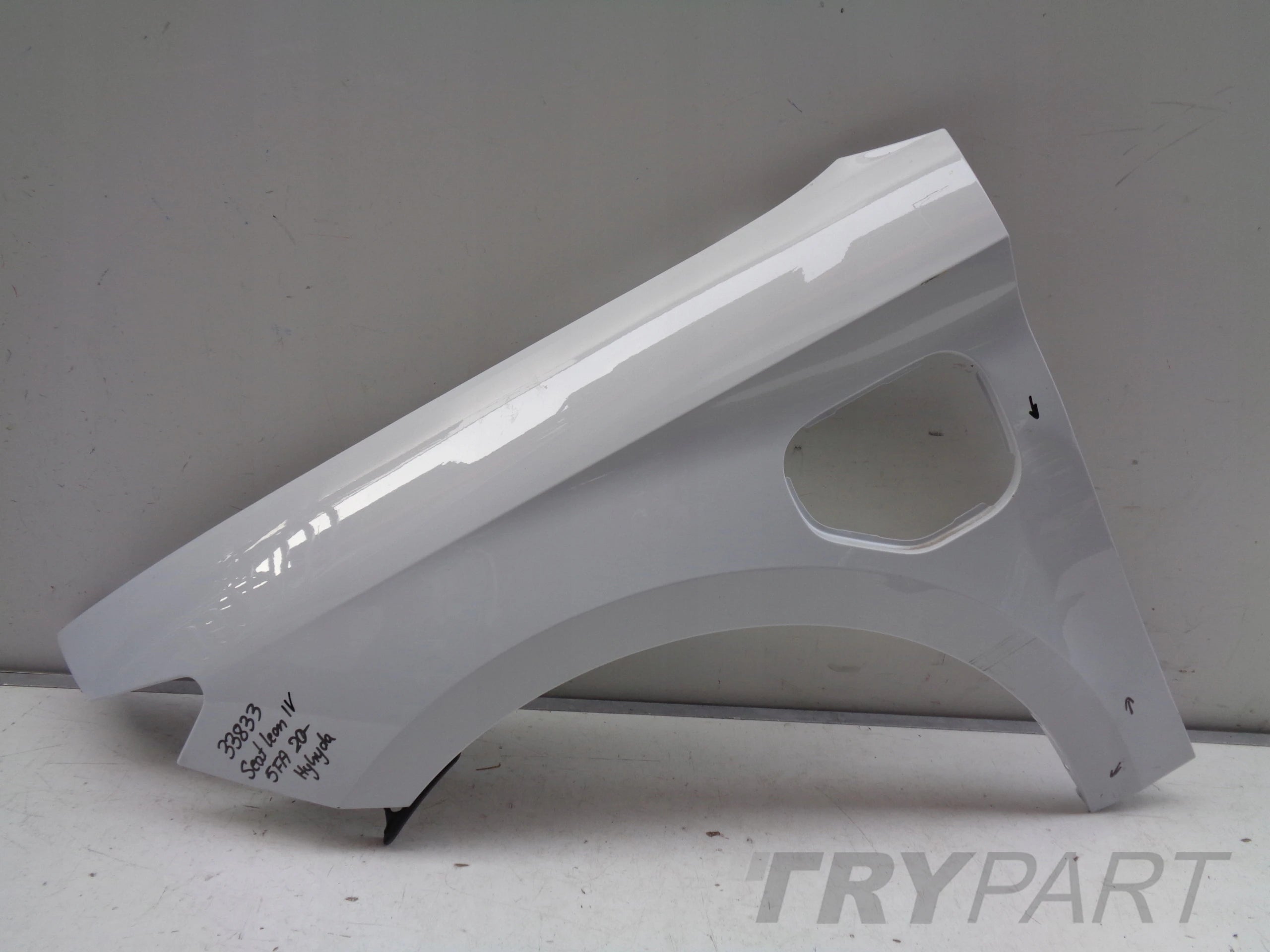 LEFT FRONT FENDER SEAT LEON IV 5FA 20- HYBRID NO. 33833