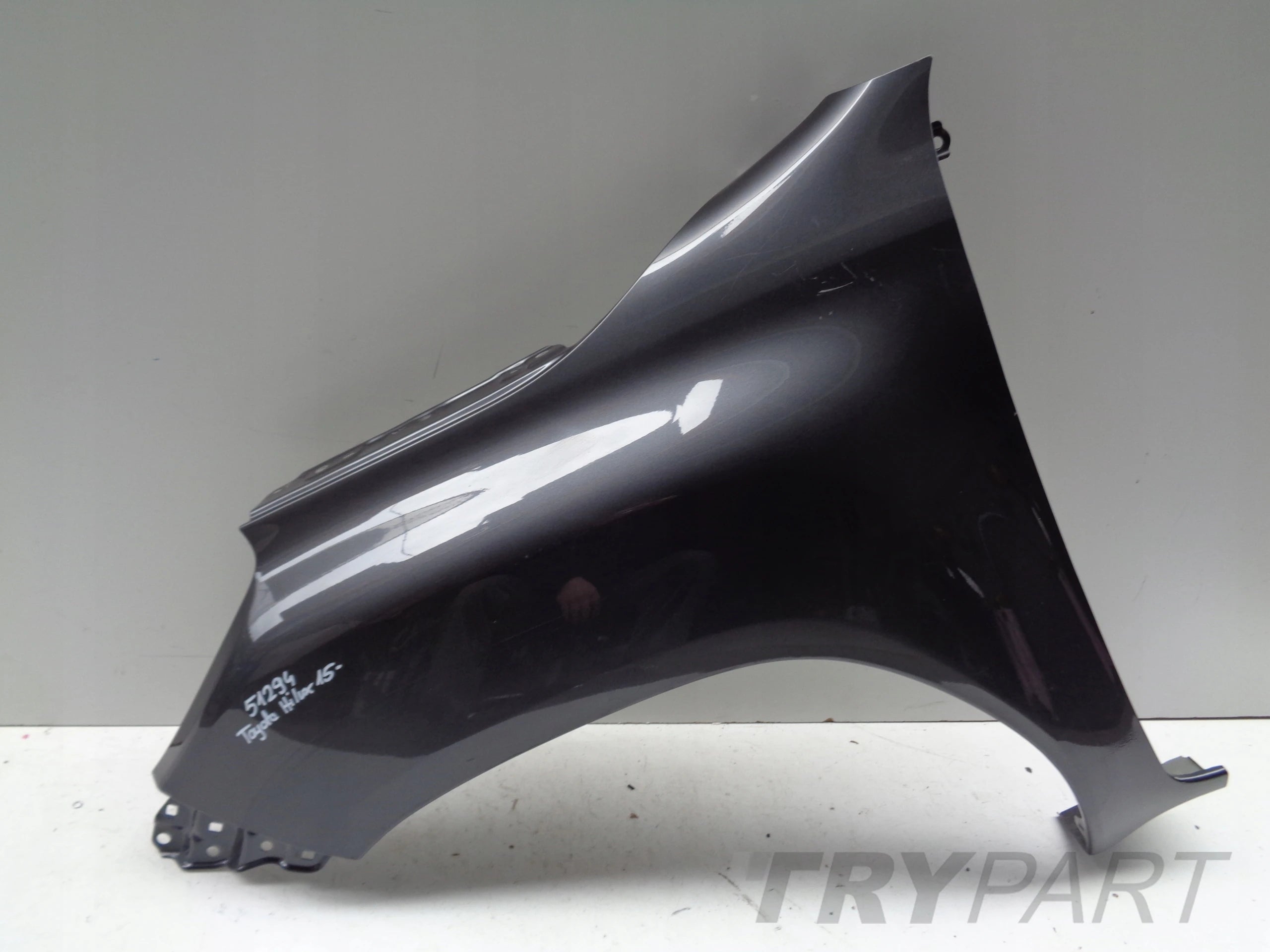 LEFT FRONT FENDER TOYOTA HILUX 15- NO. 51294
