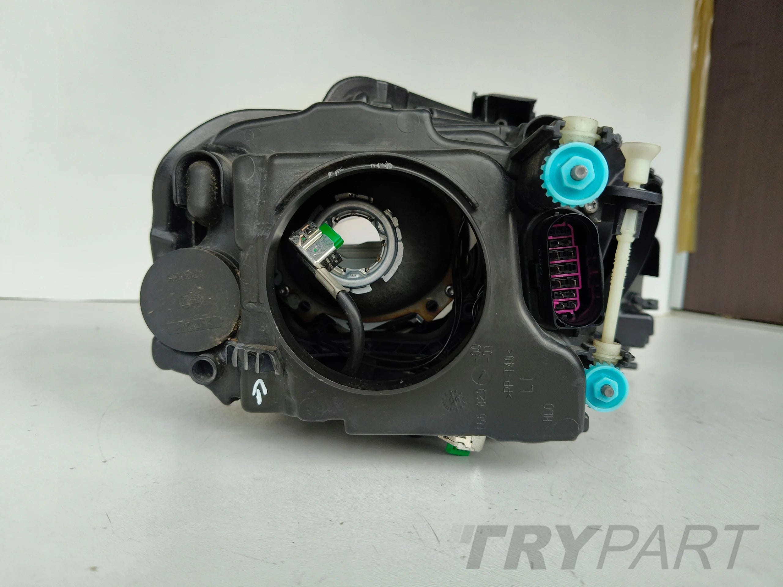 LEFT HEADLIGHT AUDI A3 8P 8P0 08-12 XENON LED CORNERING