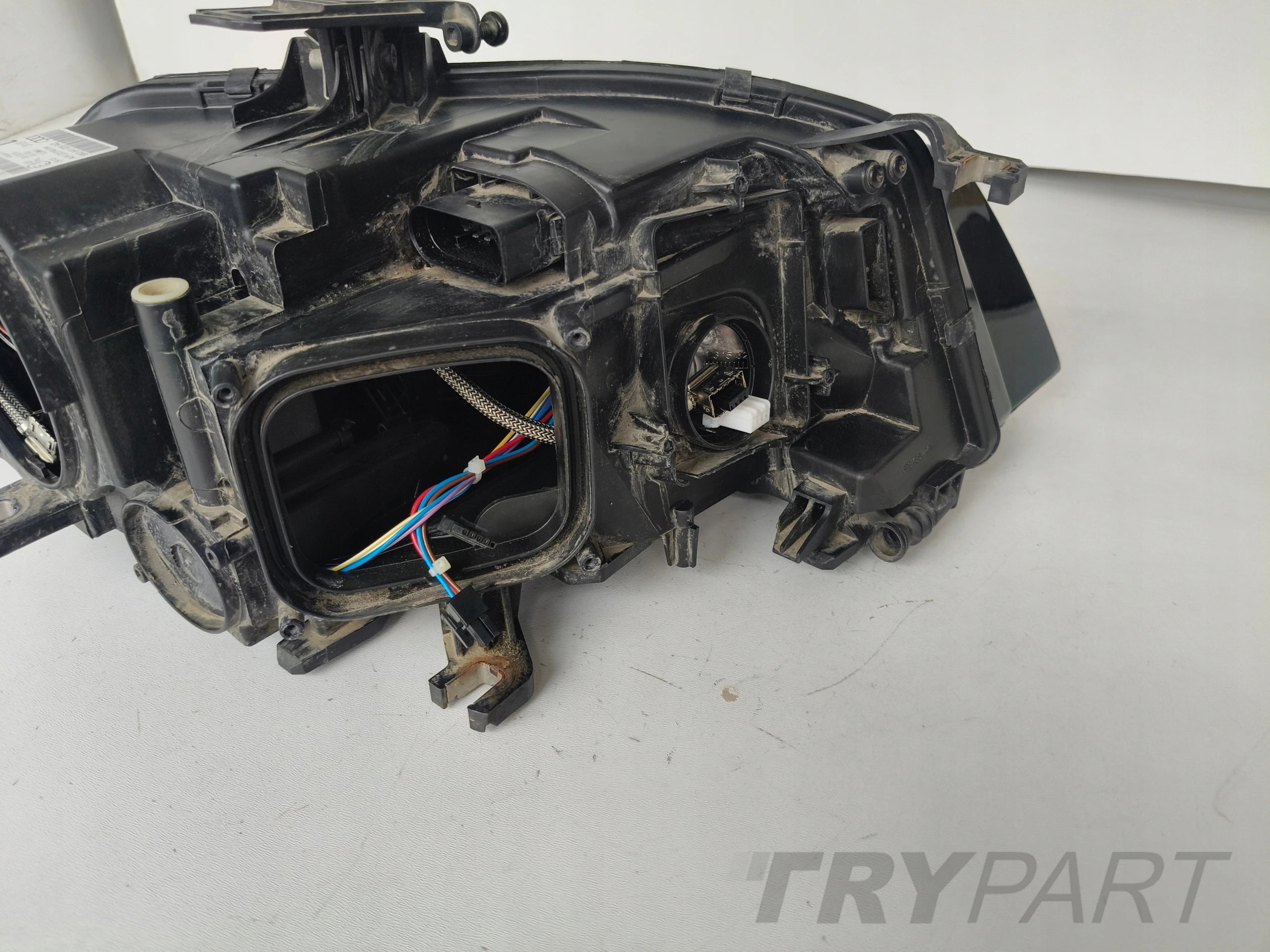 LEFT HEADLIGHT AUDI A4 B8 8K 07- XENON LED NON-ADAPTIVE