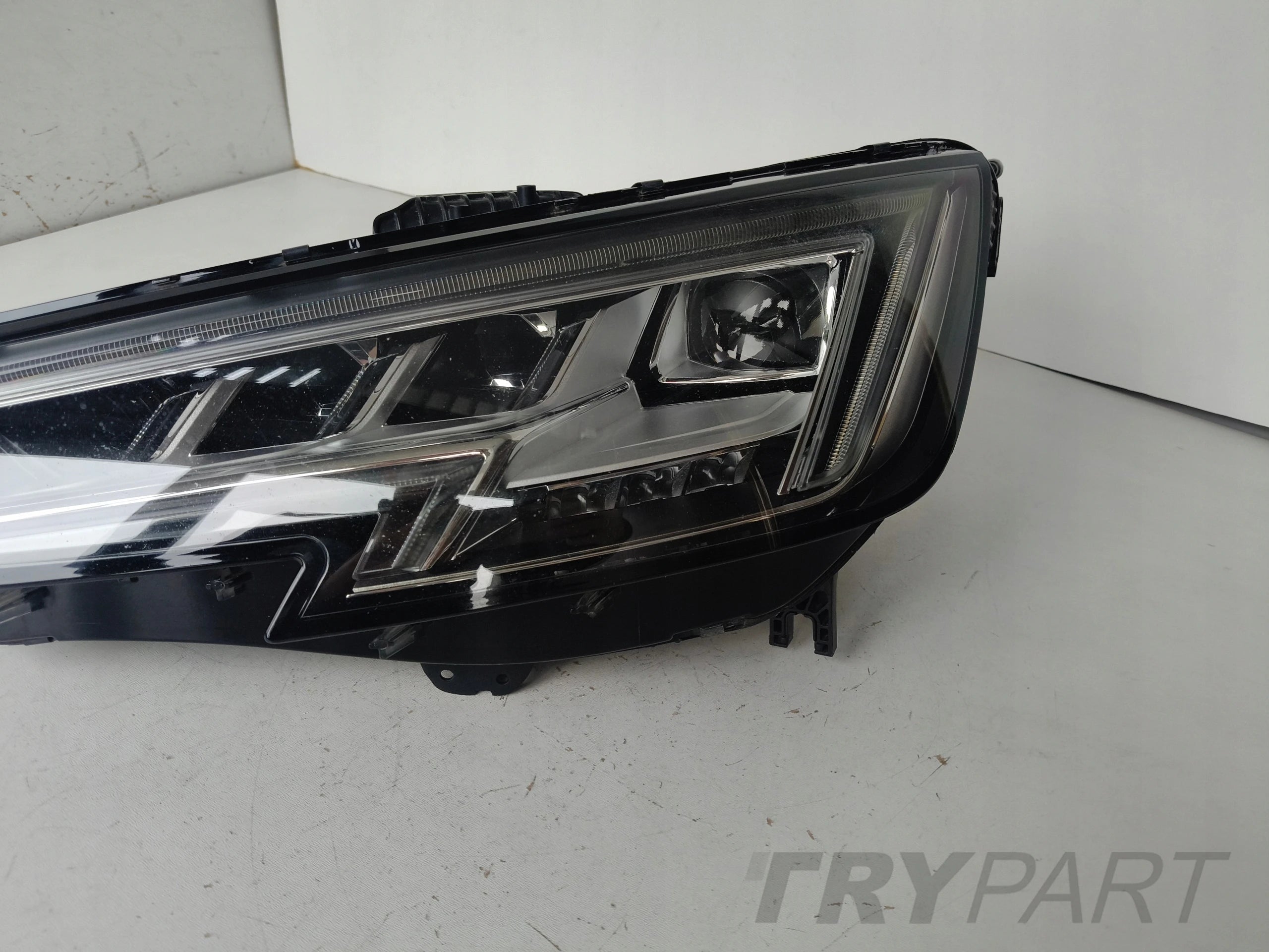 LEFT HEADLIGHT AUDI A4 B9 8W 8W0 15- FULL LED MATRIX