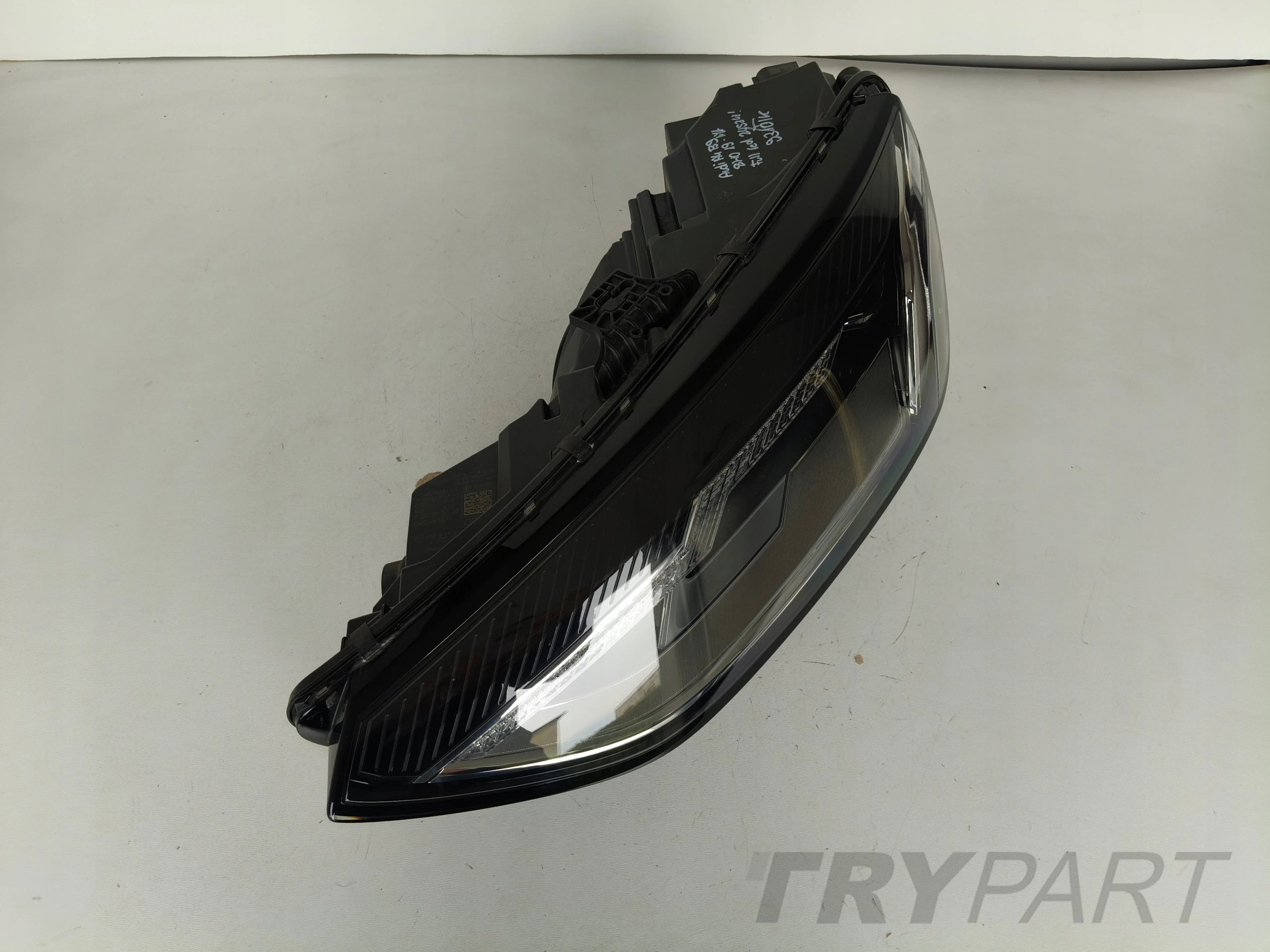 LEFT HEADLIGHT AUDI A4 B9 8W 8W0 19- LIFT FULL LED