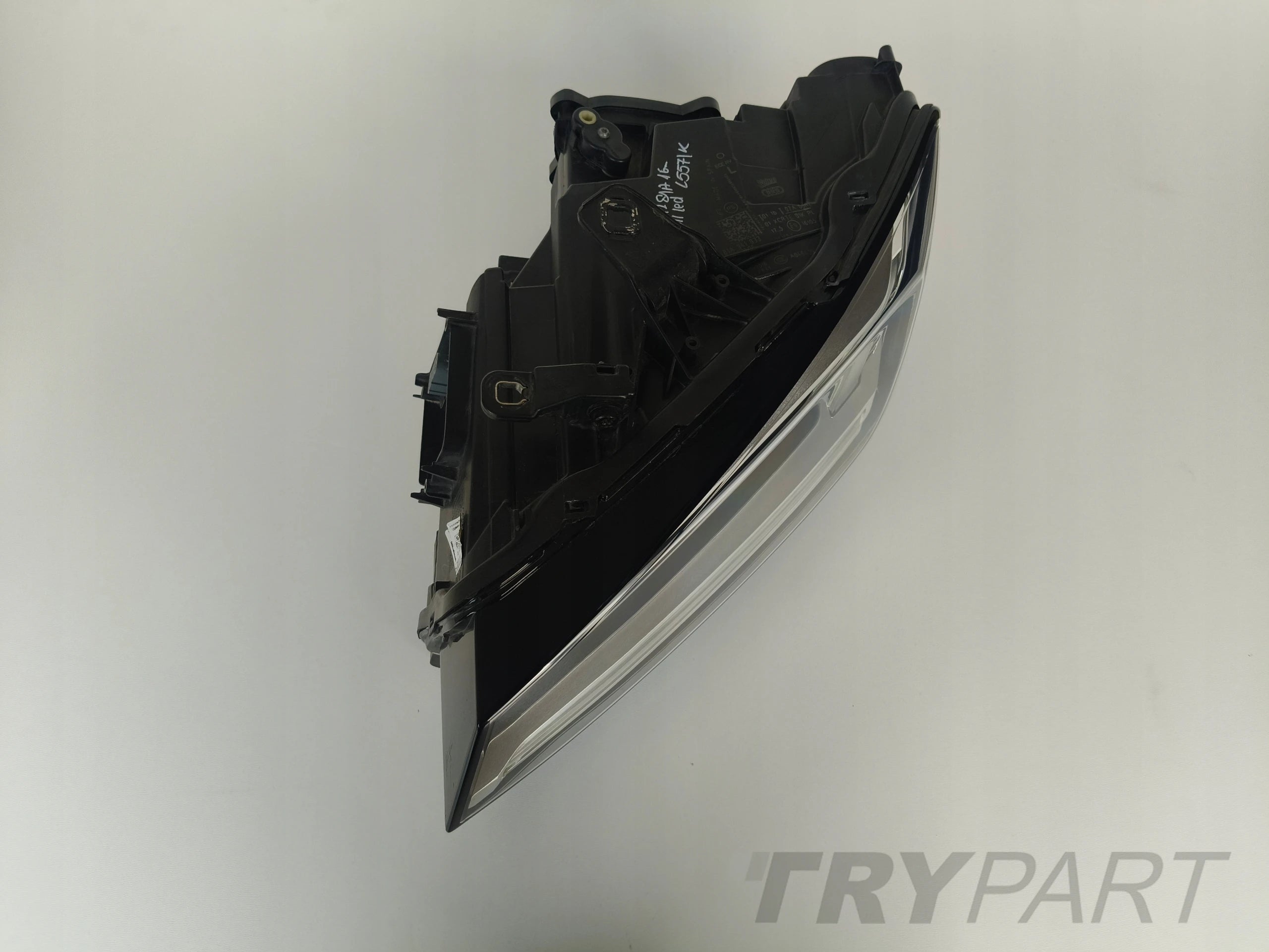 LEFT HEADLIGHT AUDI Q2 81A 16- FULL LED