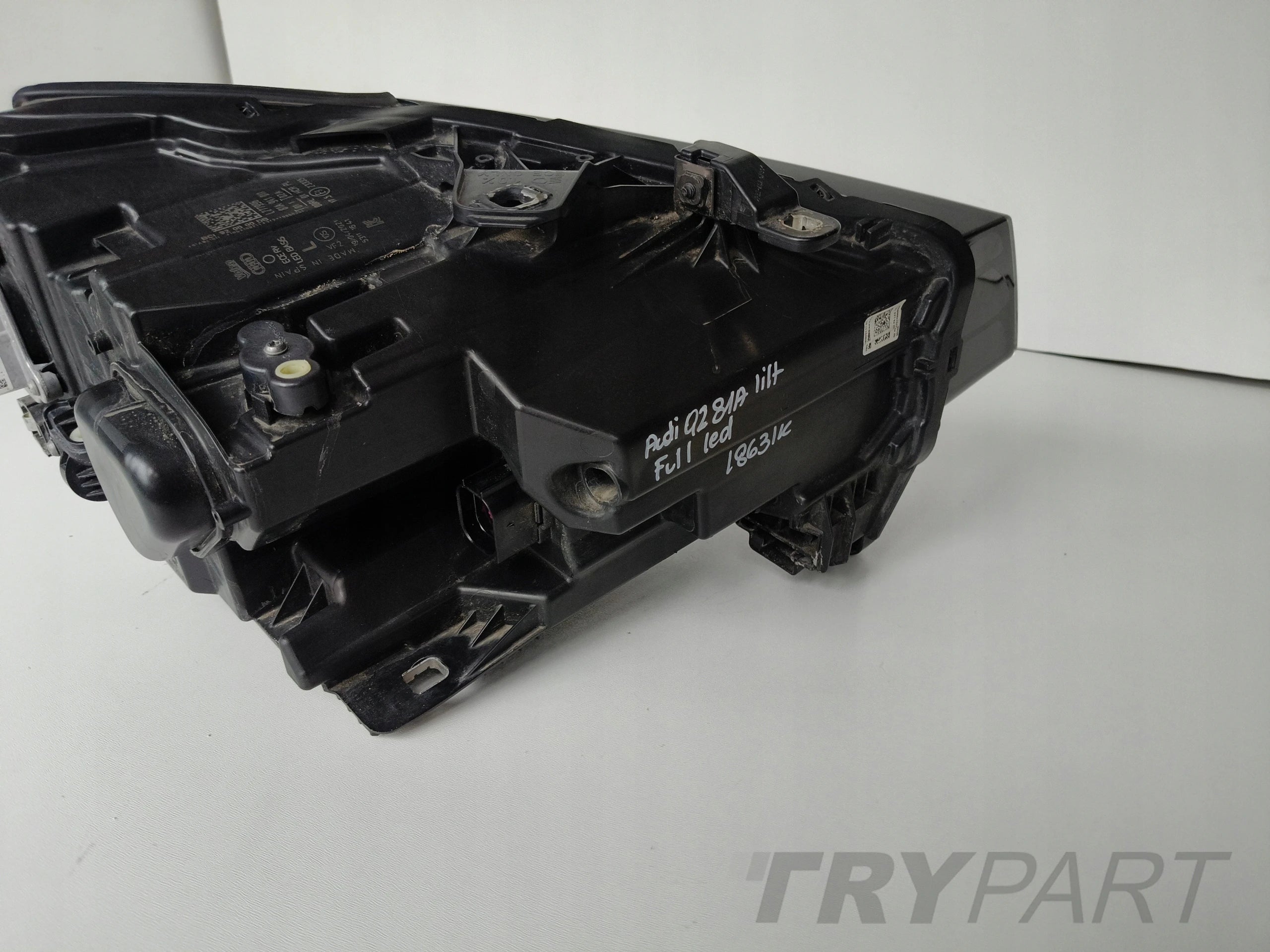 LEFT HEADLIGHT AUDI Q2 81A LIFT FULL LED