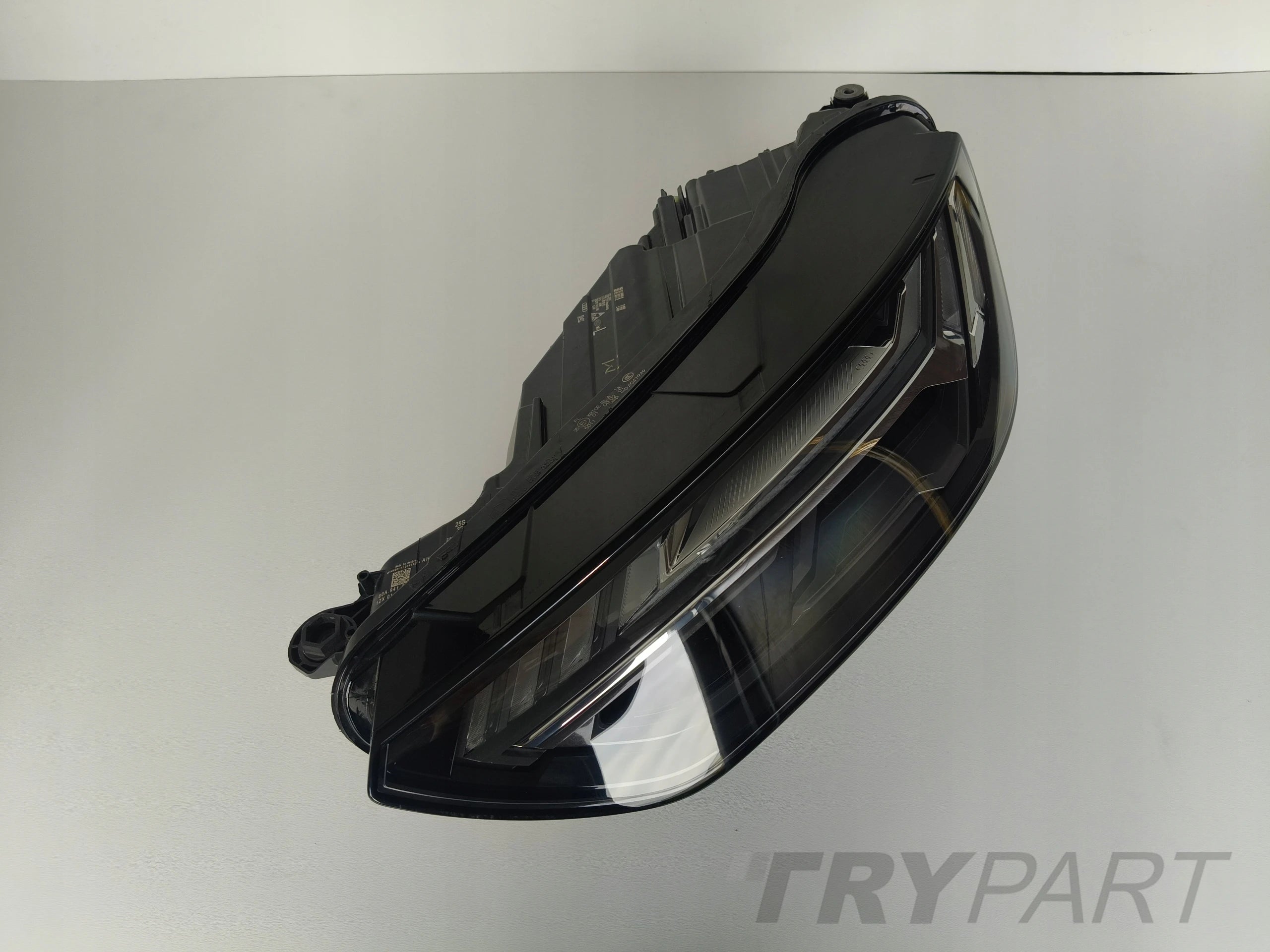 LEFT HEADLIGHT AUDI Q5 II 80A 20- LIFT FULL LED MATRIX