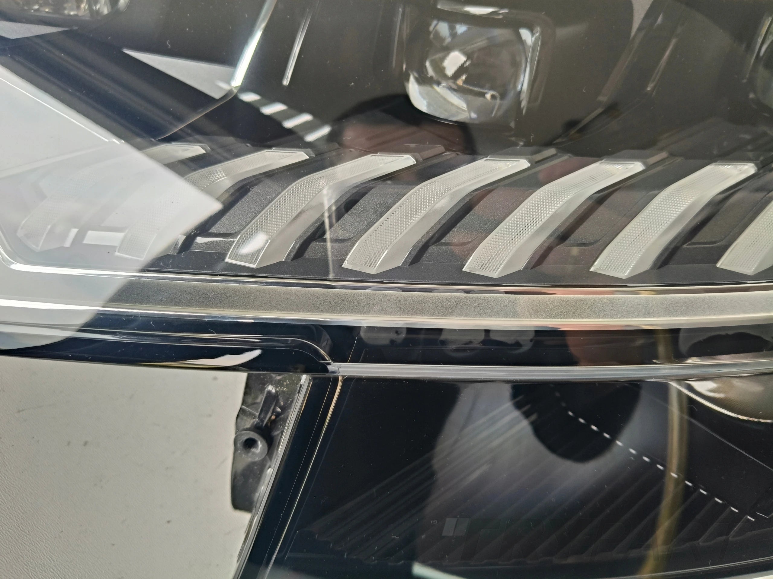 LEFT HEADLIGHT AUDI Q8 4M8 FULL LED MATRIX