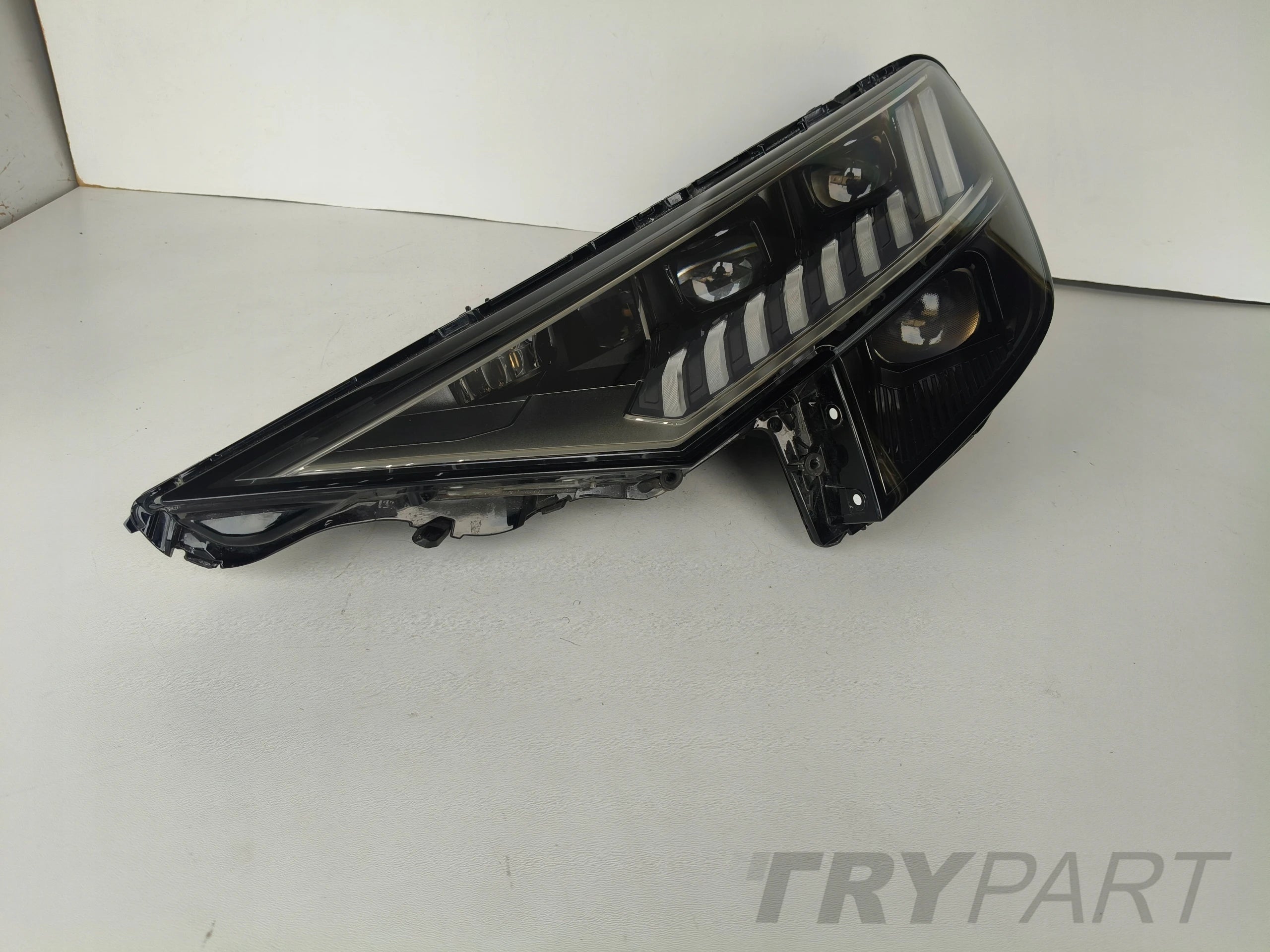 LEFT HEADLIGHT AUDI Q8 4M8 FULL LED MATRIX