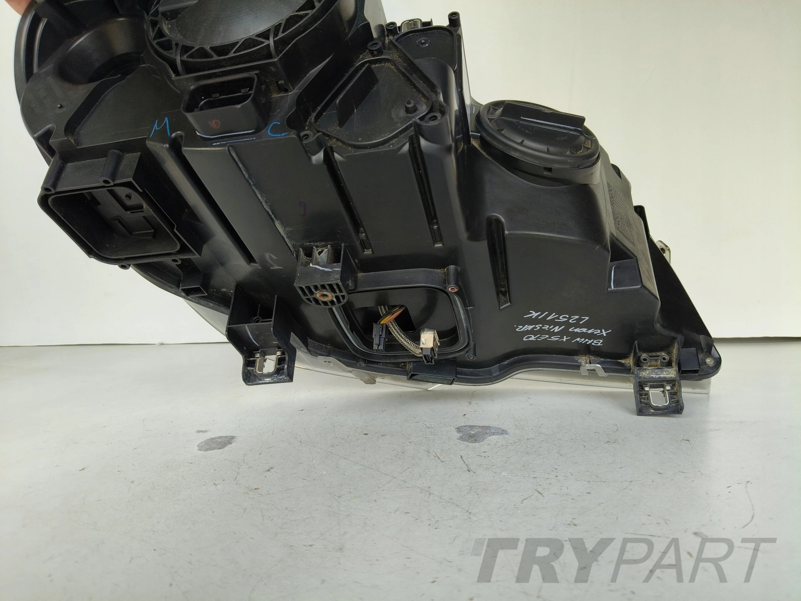 LEFT HEADLIGHT BMW X5 E70 XENON NON-ADAPTIVE