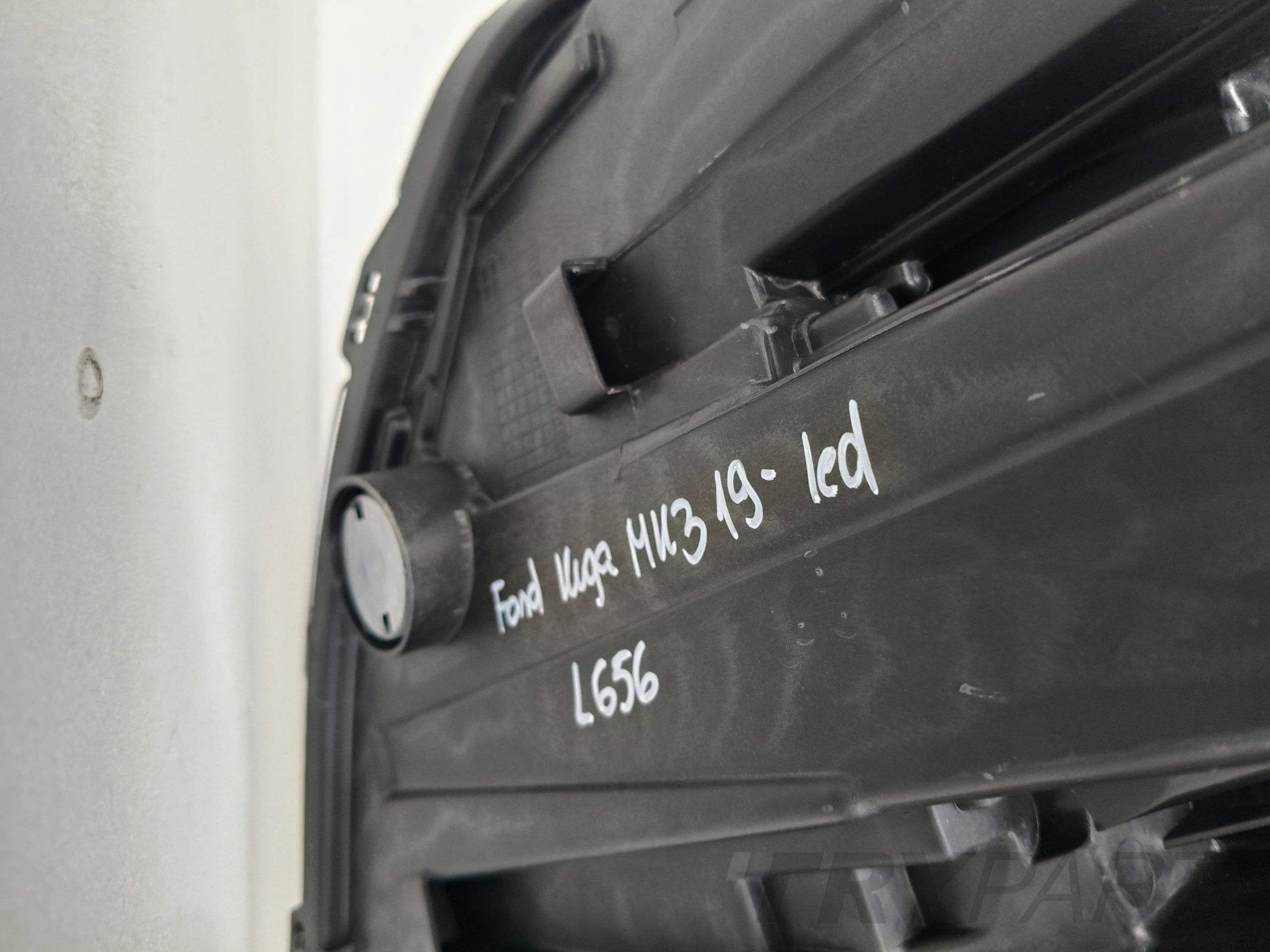 LEFT HEADLIGHT FOR FORD KUGA MK3 19- LED