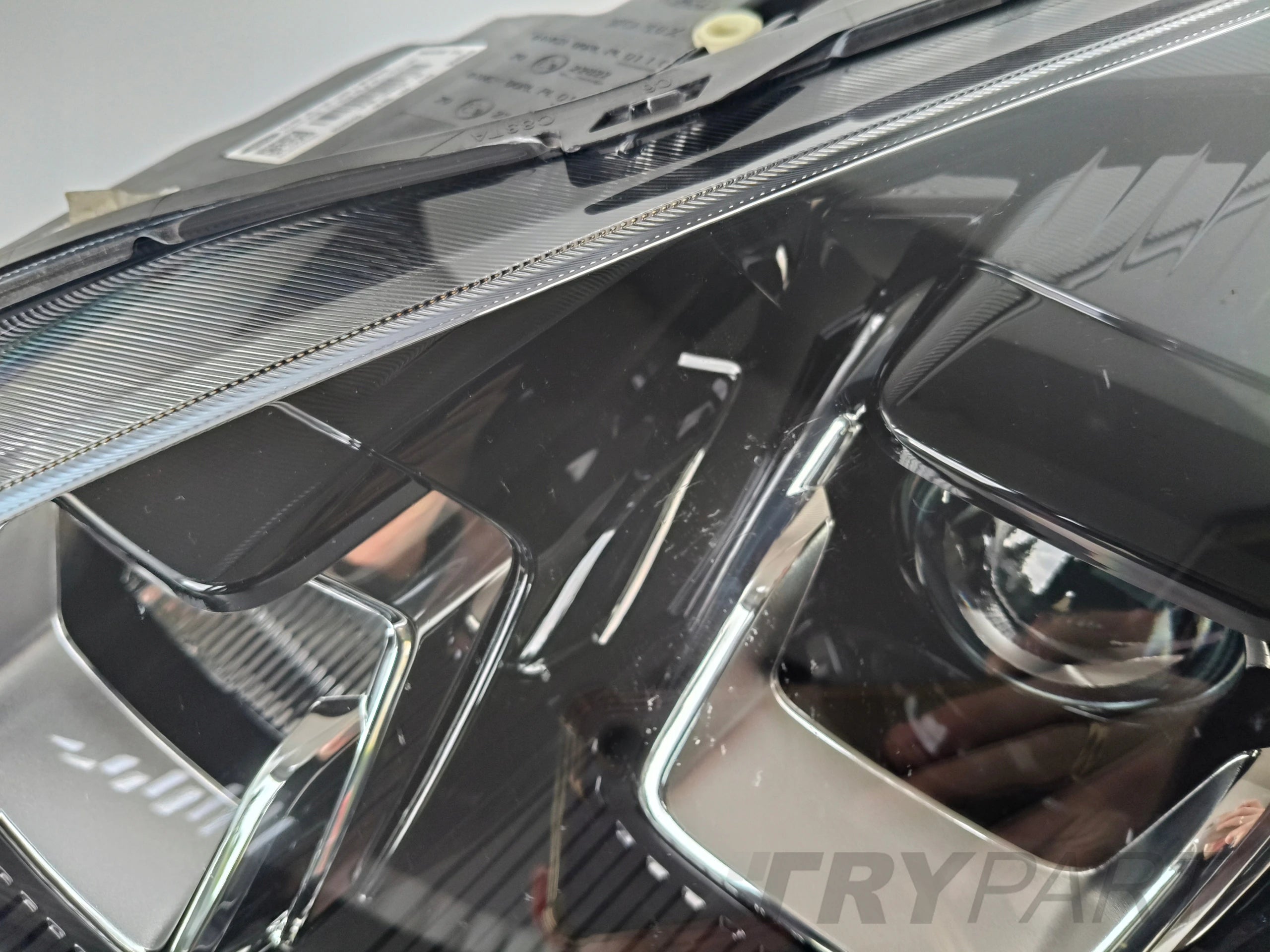 LEFT HEADLIGHT FOR FORD KUGA MK3 19- LED