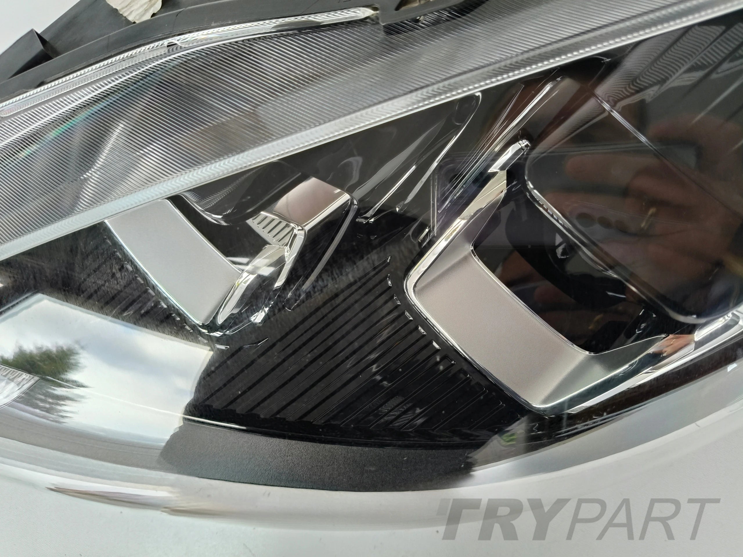 LEFT HEADLIGHT FOR FORD KUGA MK3 19- LED