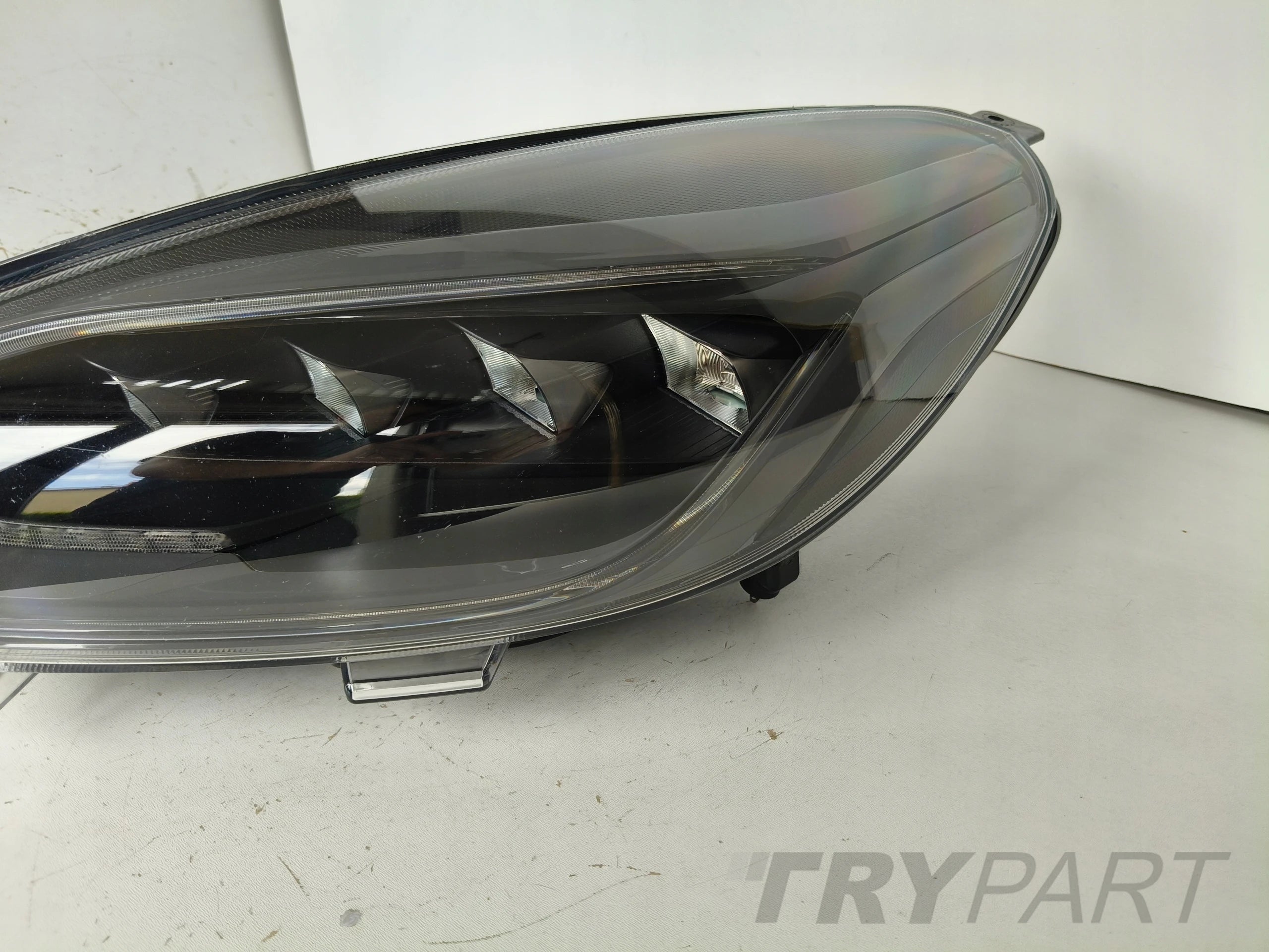 LEFT HEADLIGHT FORD FIESTA MK8 ST 17- FULL LED DARK