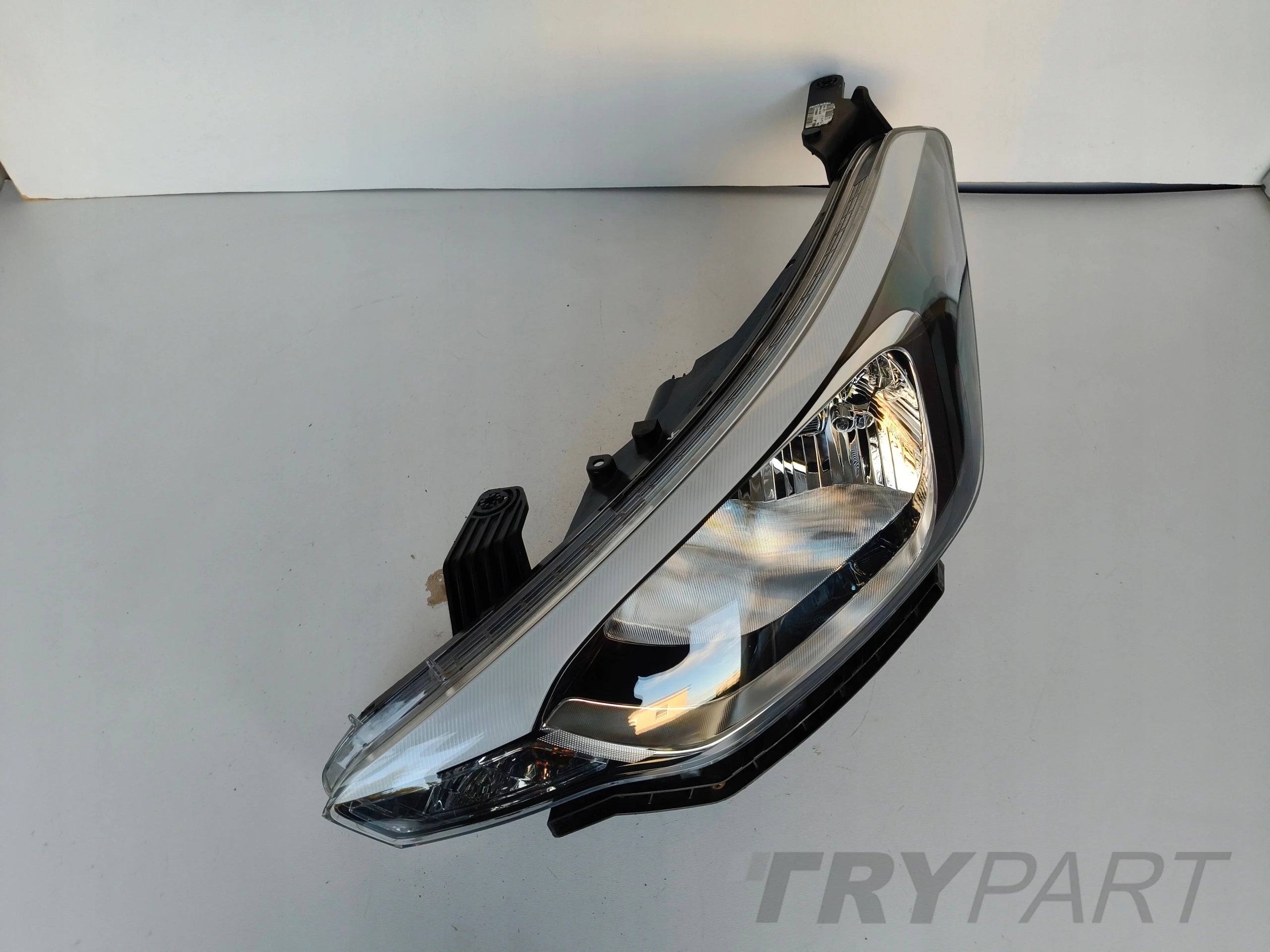 LEFT HEADLIGHT HYUNDAI I20 14-