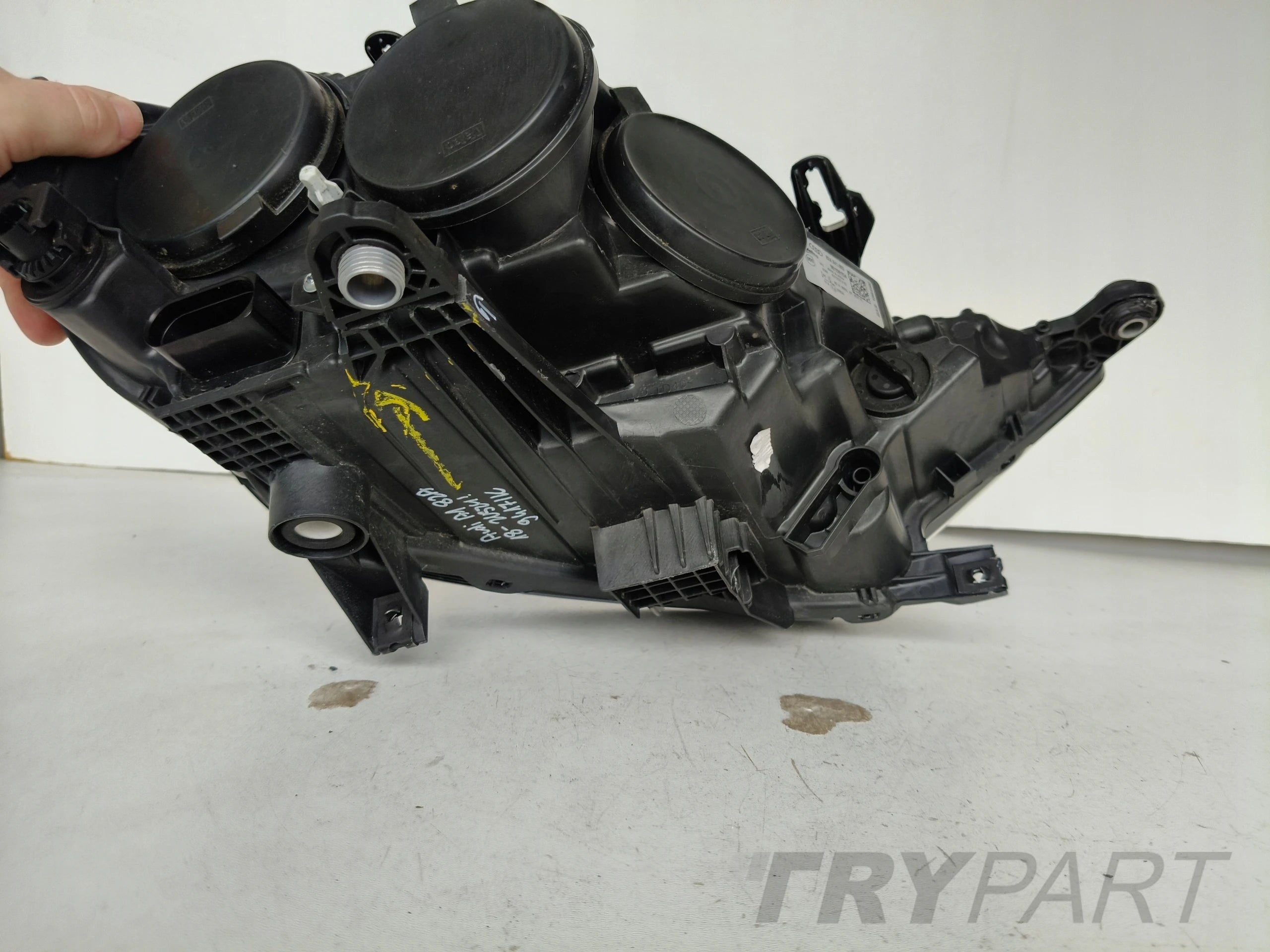 LEFT HEADLIGHT LAMP AUDI A1 82A 18-