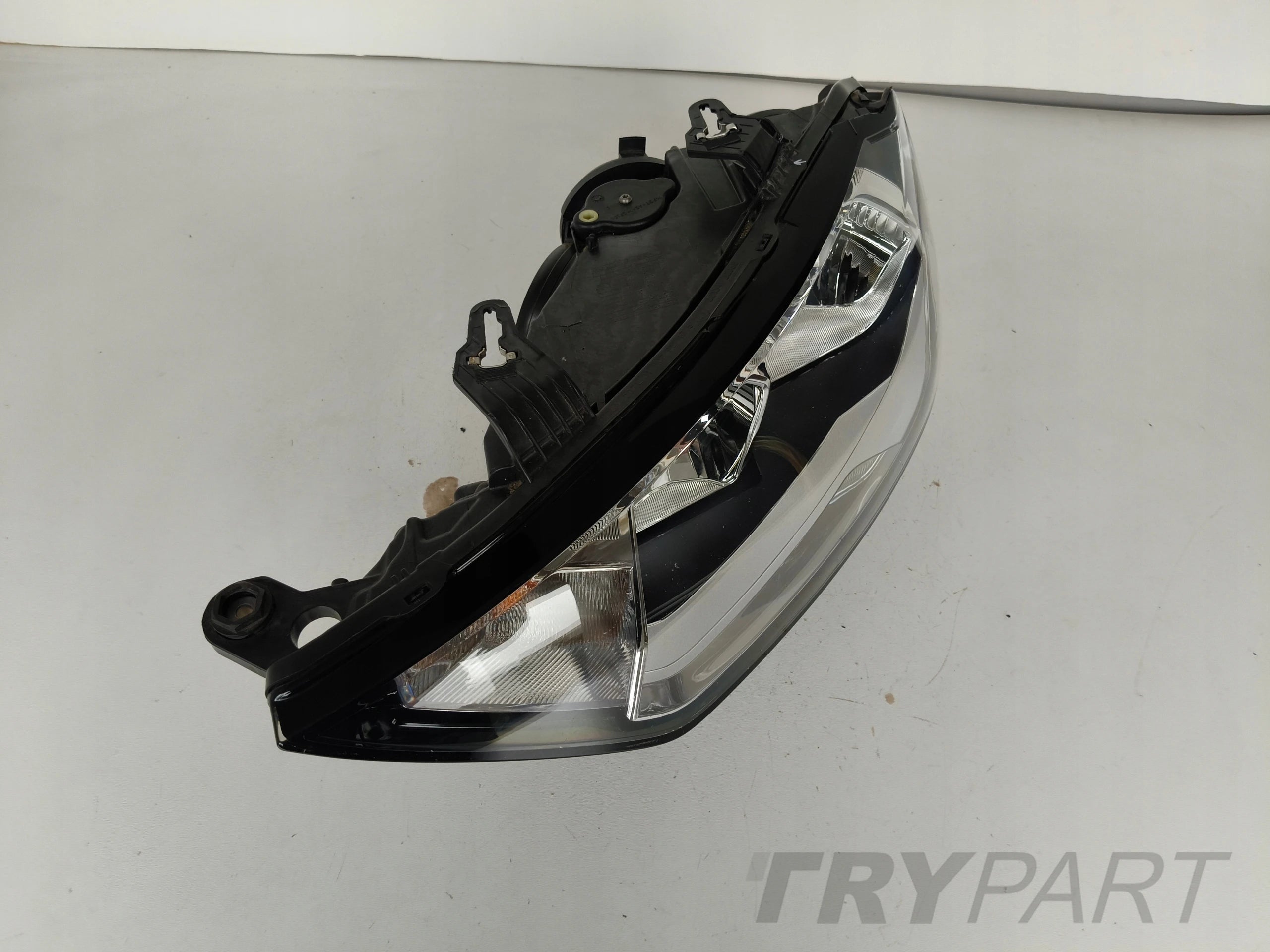 LEFT HEADLIGHT LAMP AUDI A1 82A 18-