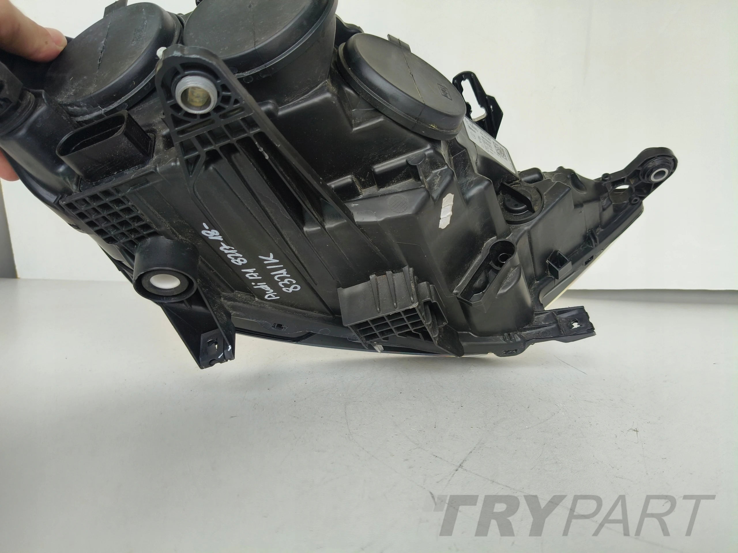 LEFT HEADLIGHT LAMP AUDI A1 82A 18-
