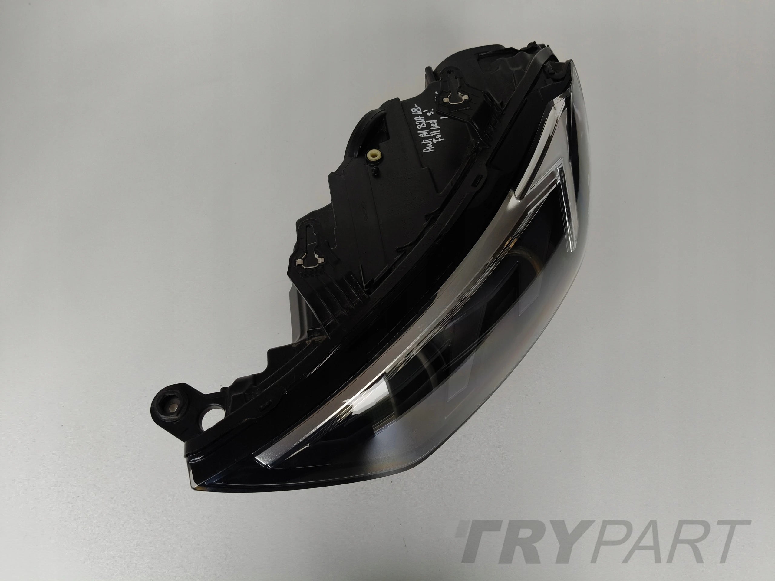 LEFT HEADLIGHT LAMP AUDI A1 II 82A 18- FULL LED