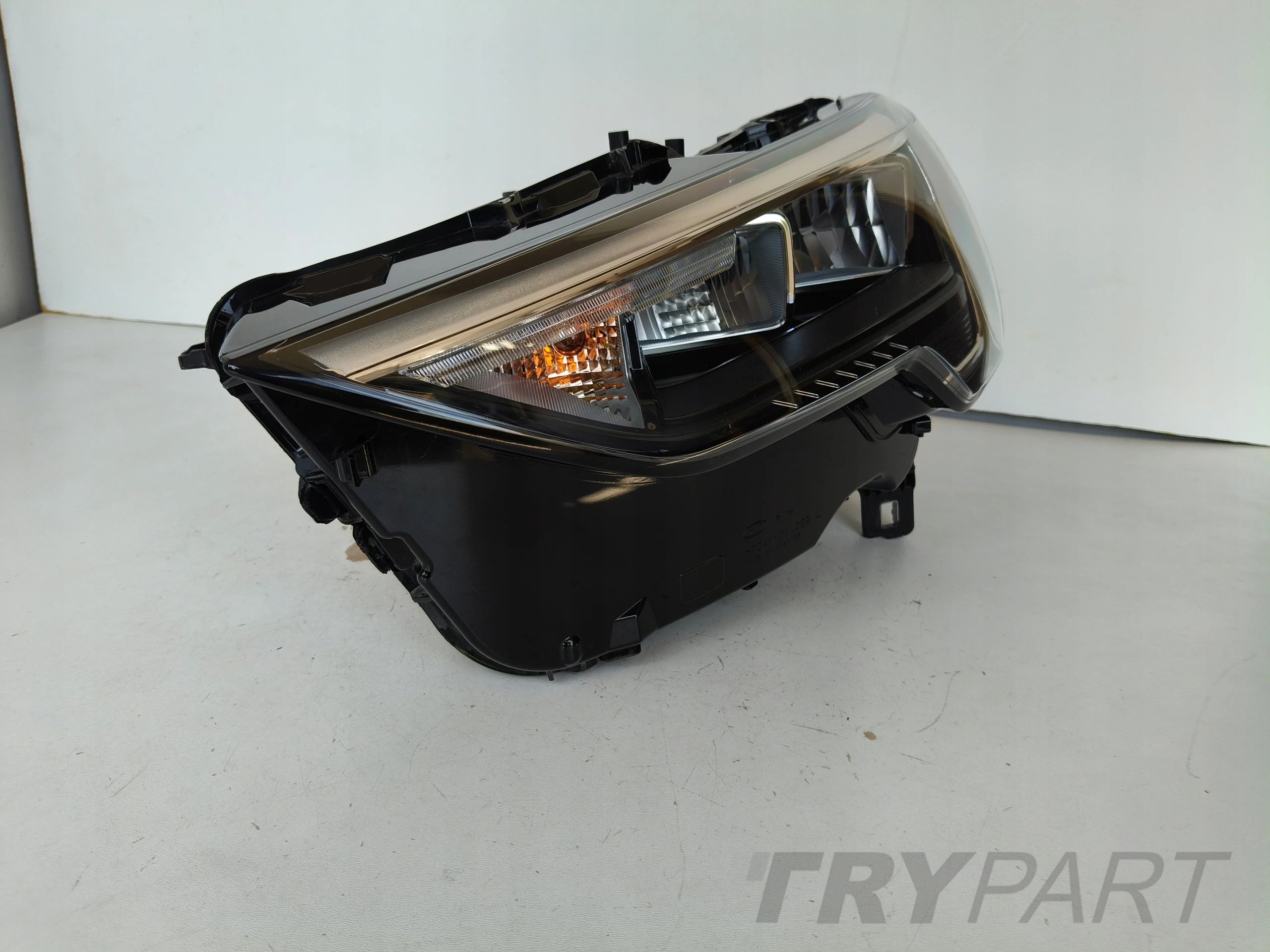 LEFT HEADLIGHT LAMP AUDI Q3 II 83A 18- FULL LED