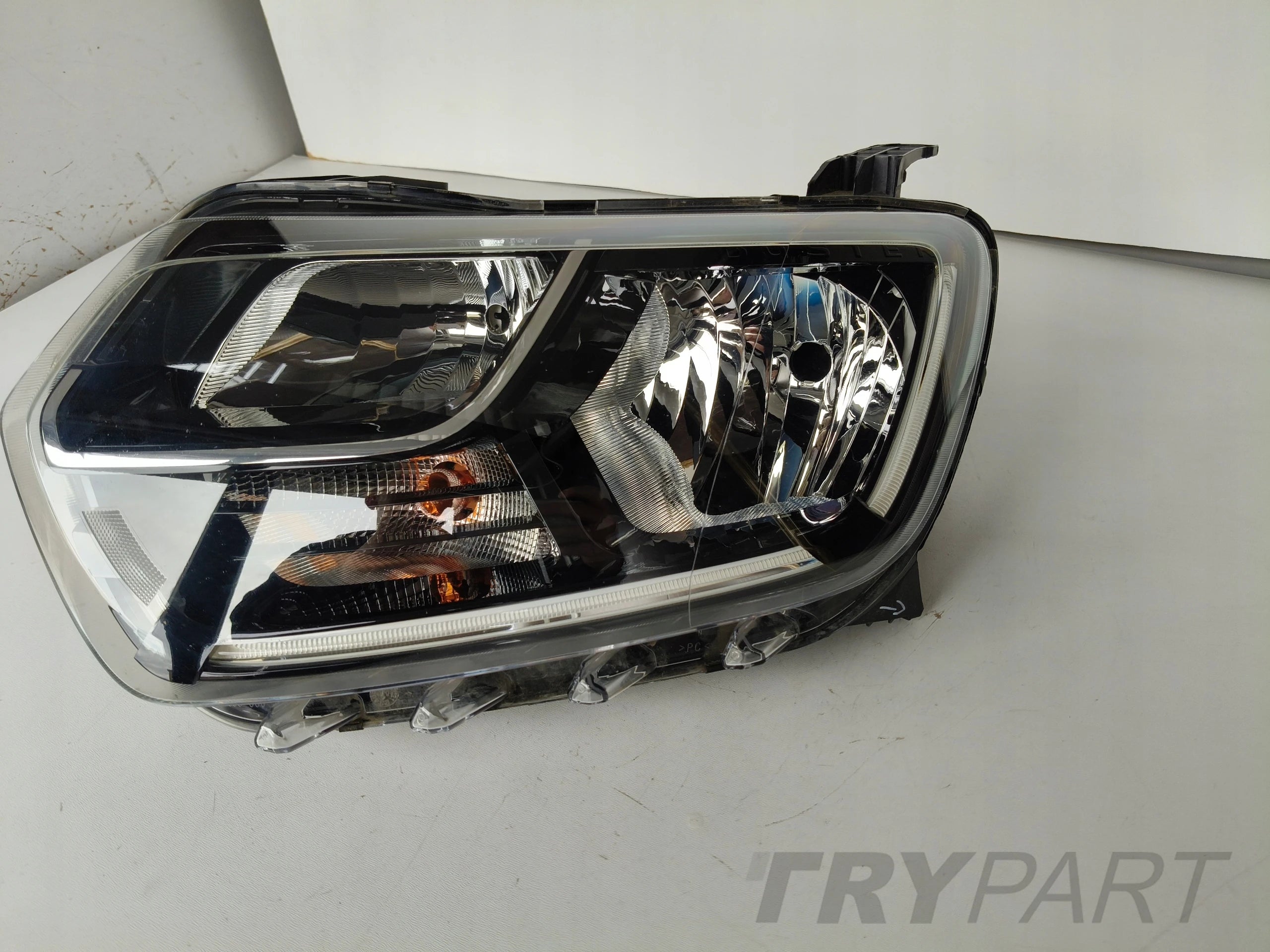 LEFT HEADLIGHT LAMP DACIA DUSTER II 17- LED