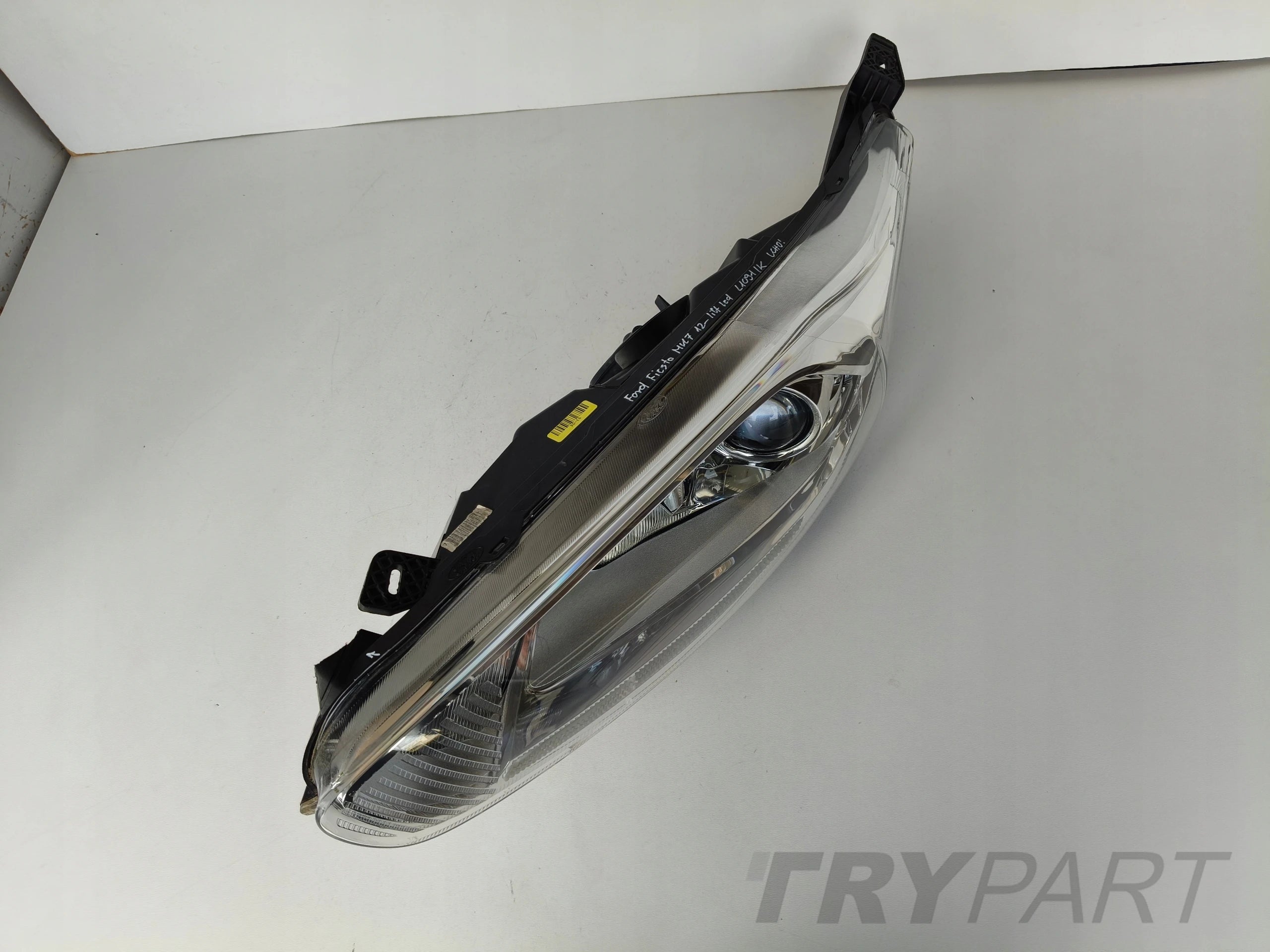 LEFT HEADLIGHT LAMP FOR FORD FIESTA MK7 12- LIFT LED