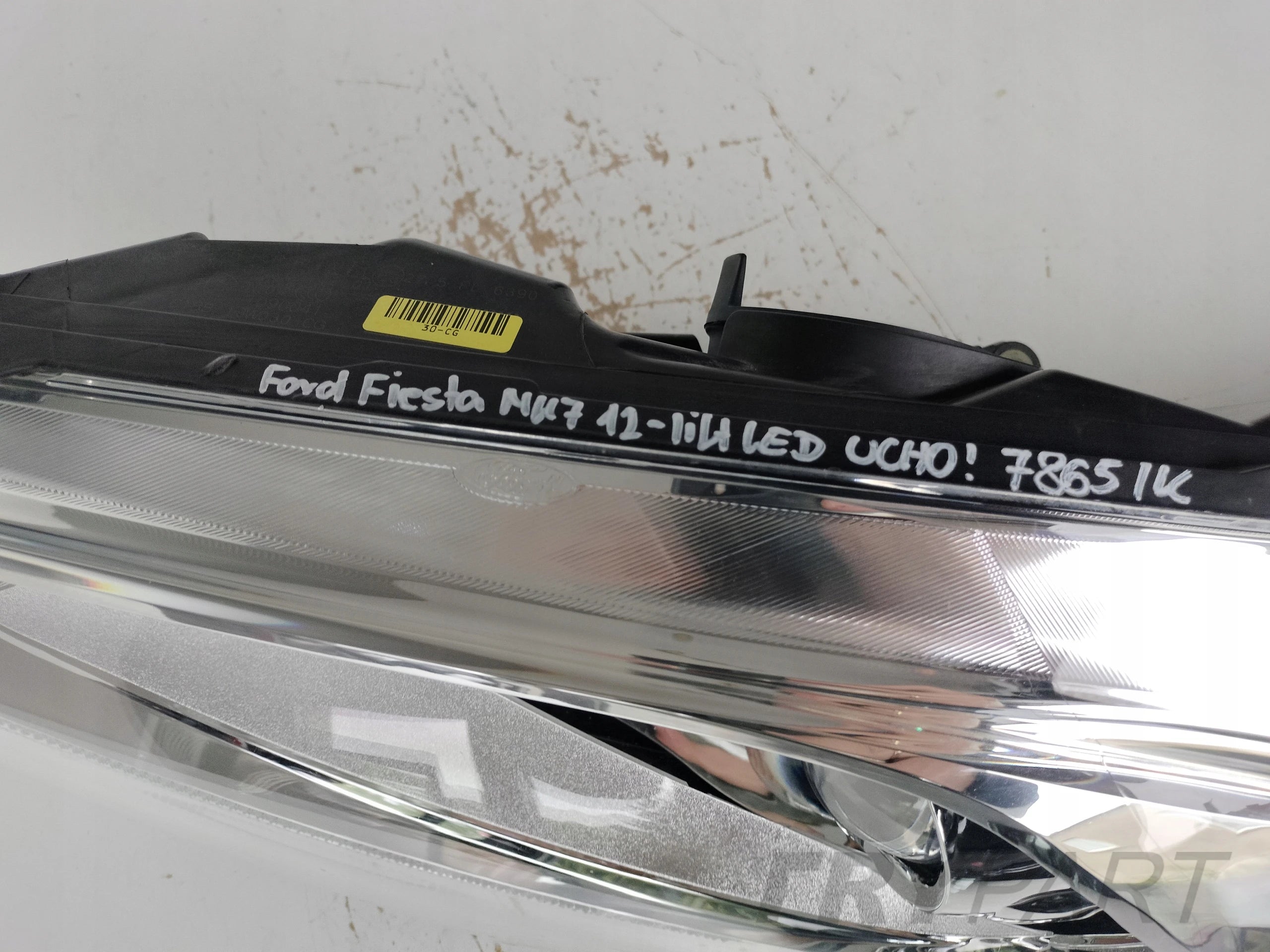 LEFT HEADLIGHT LAMP FOR FORD FIESTA MK7 12- LIFT LED