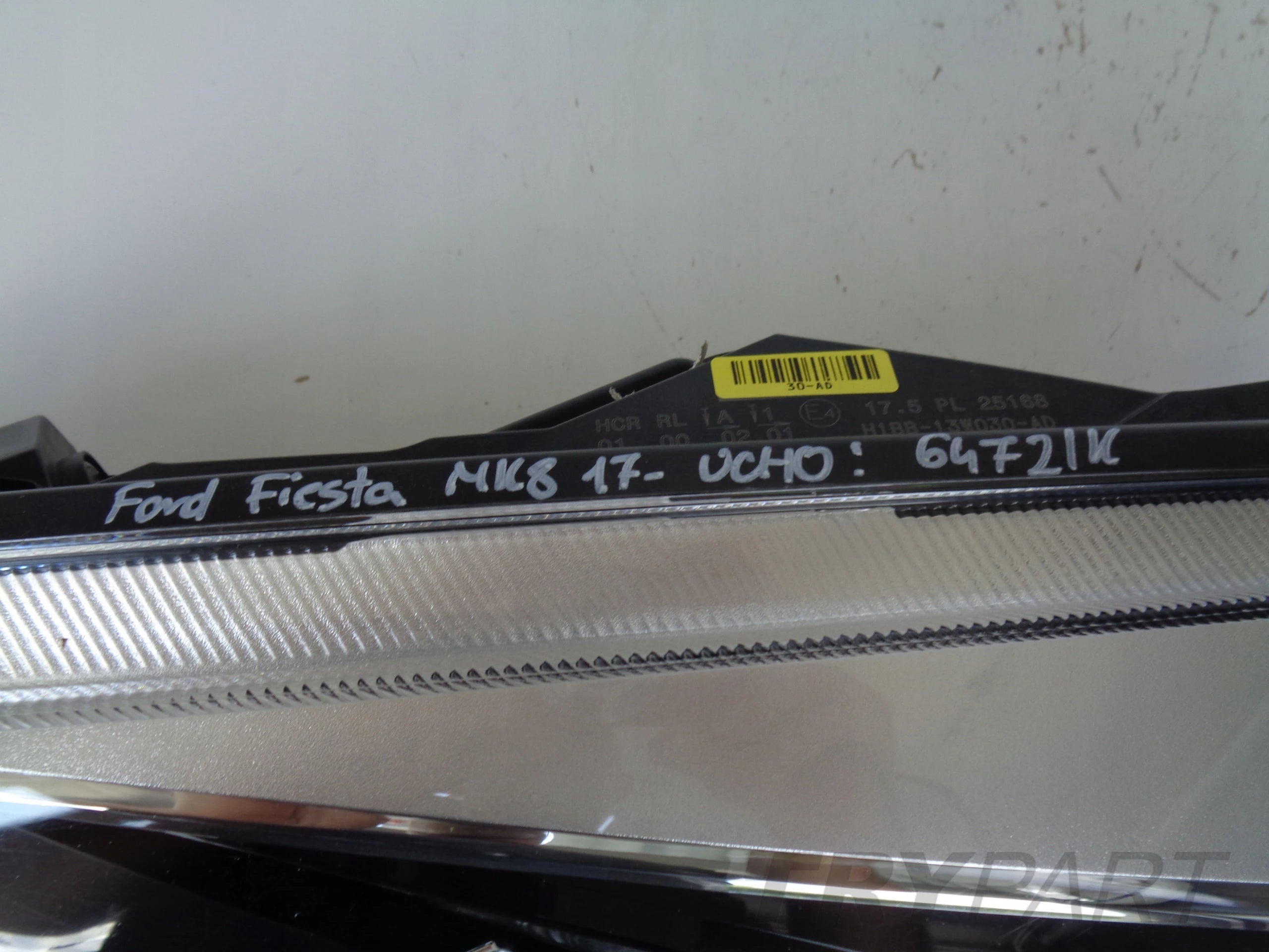 LEFT HEADLIGHT LAMP FORD FIESTA MK8 17-
