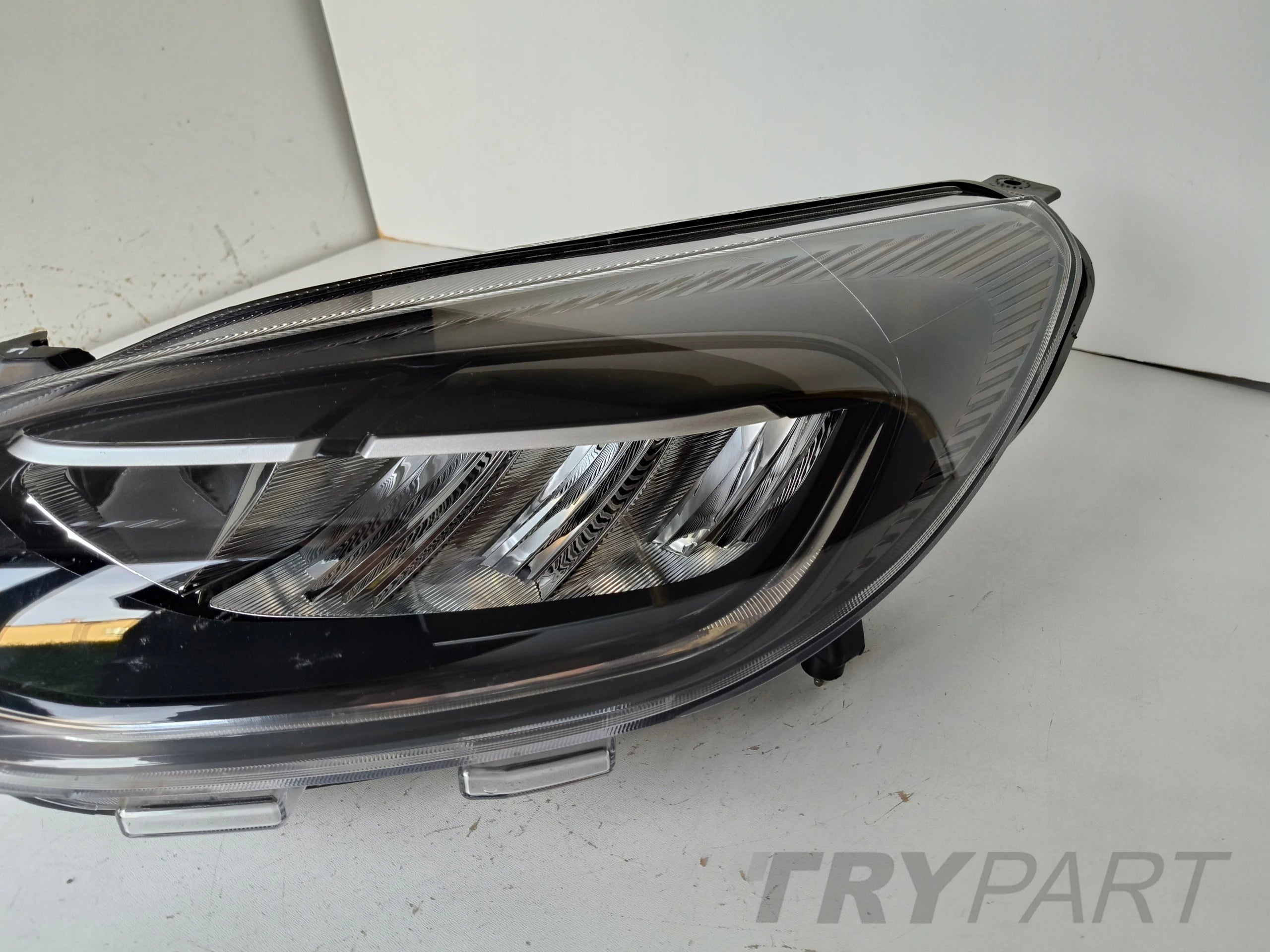 LEFT HEADLIGHT LAMP FORD FIESTA MK8 21- FACELIFT FULL LED