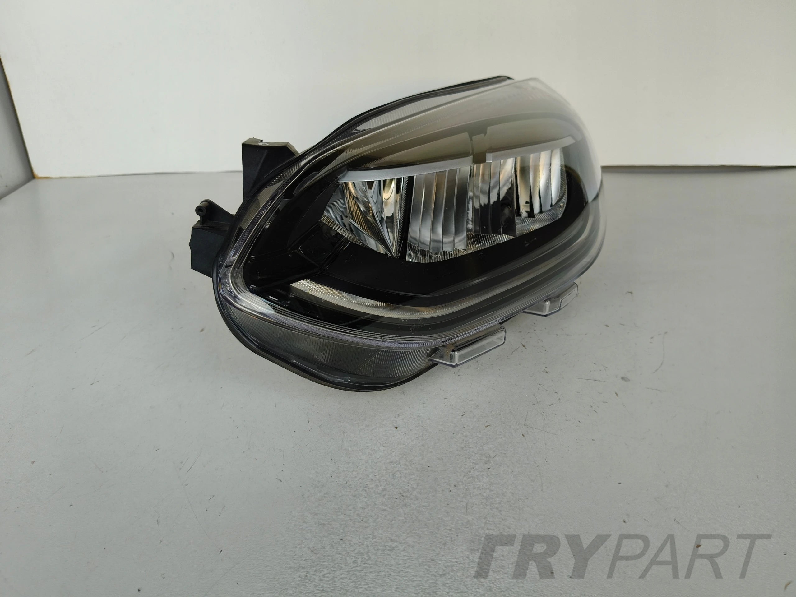 LEFT HEADLIGHT LAMP FORD FIESTA MK8 21- FACELIFT FULL LED