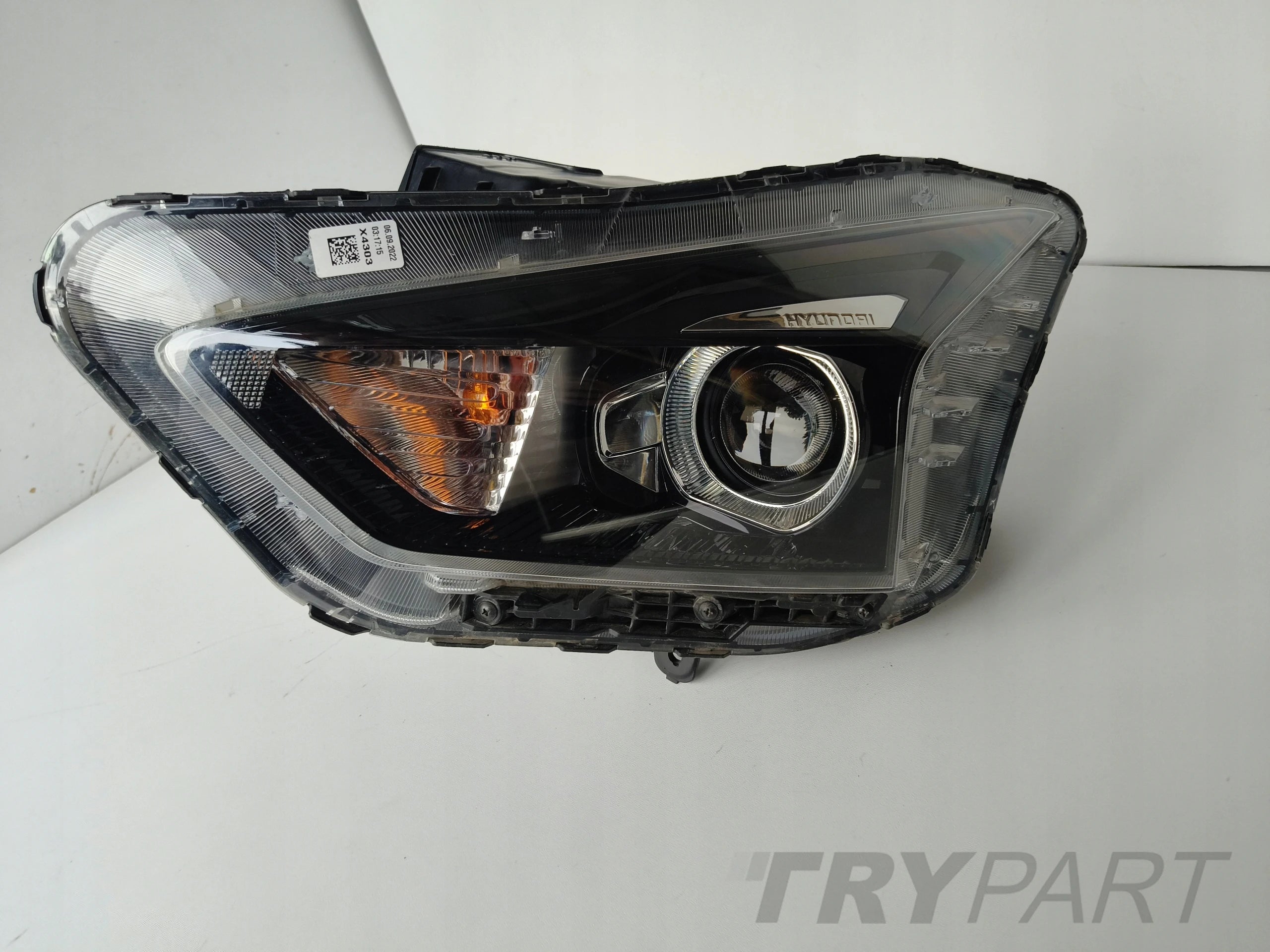 LEFT HEADLIGHT LAMP HYUNDAI BAYON 21-