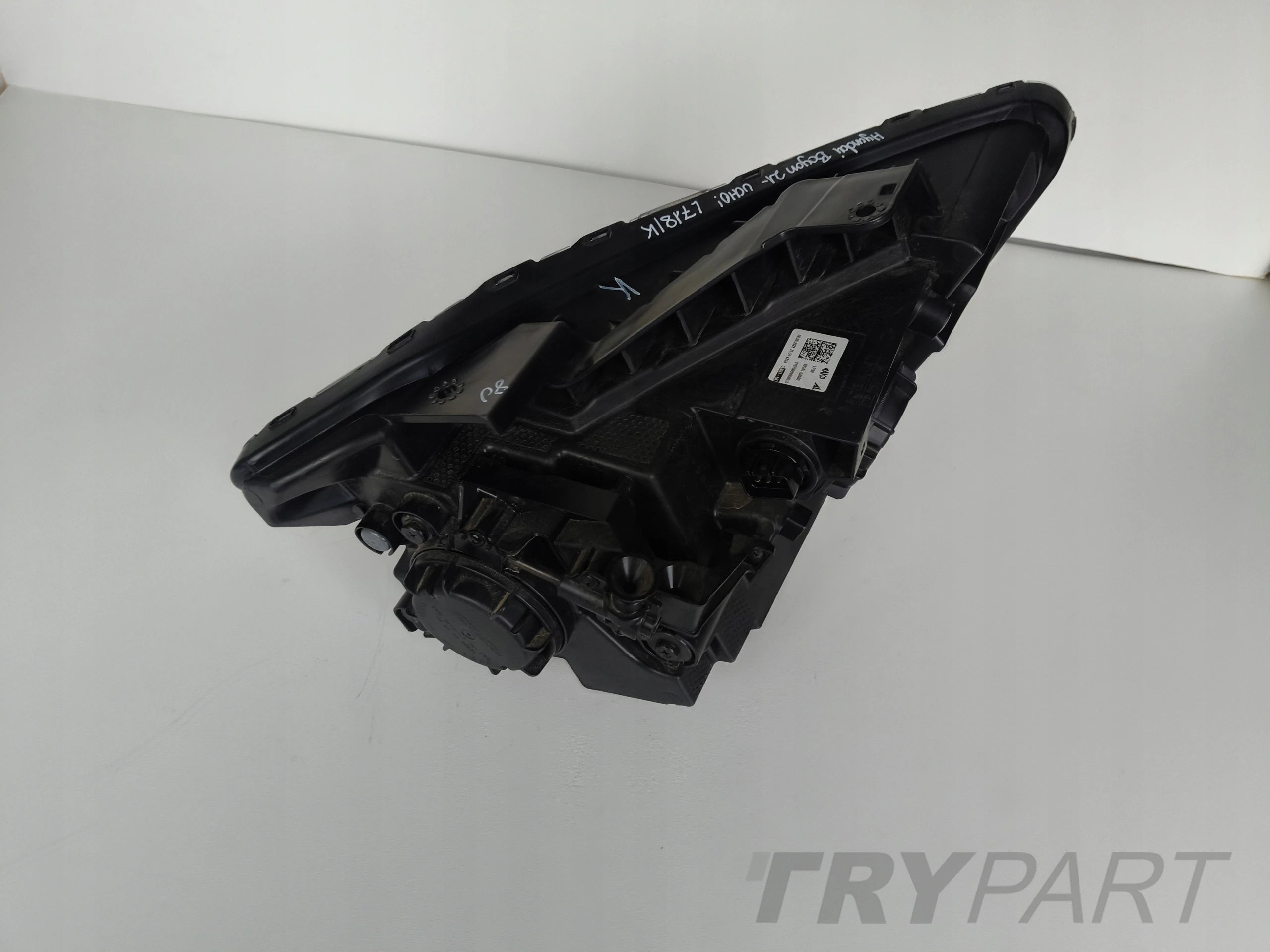 LEFT HEADLIGHT LAMP HYUNDAI BAYON 21-