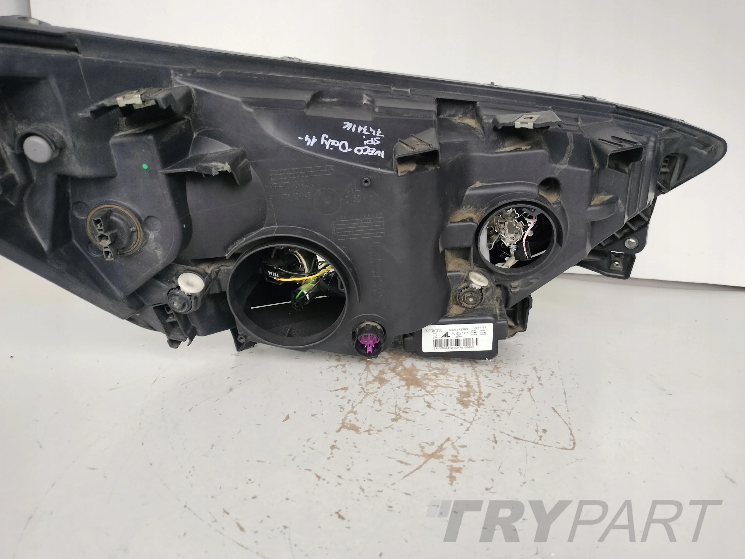 LEFT HEADLIGHT LAMP IVECO DAILY 14-