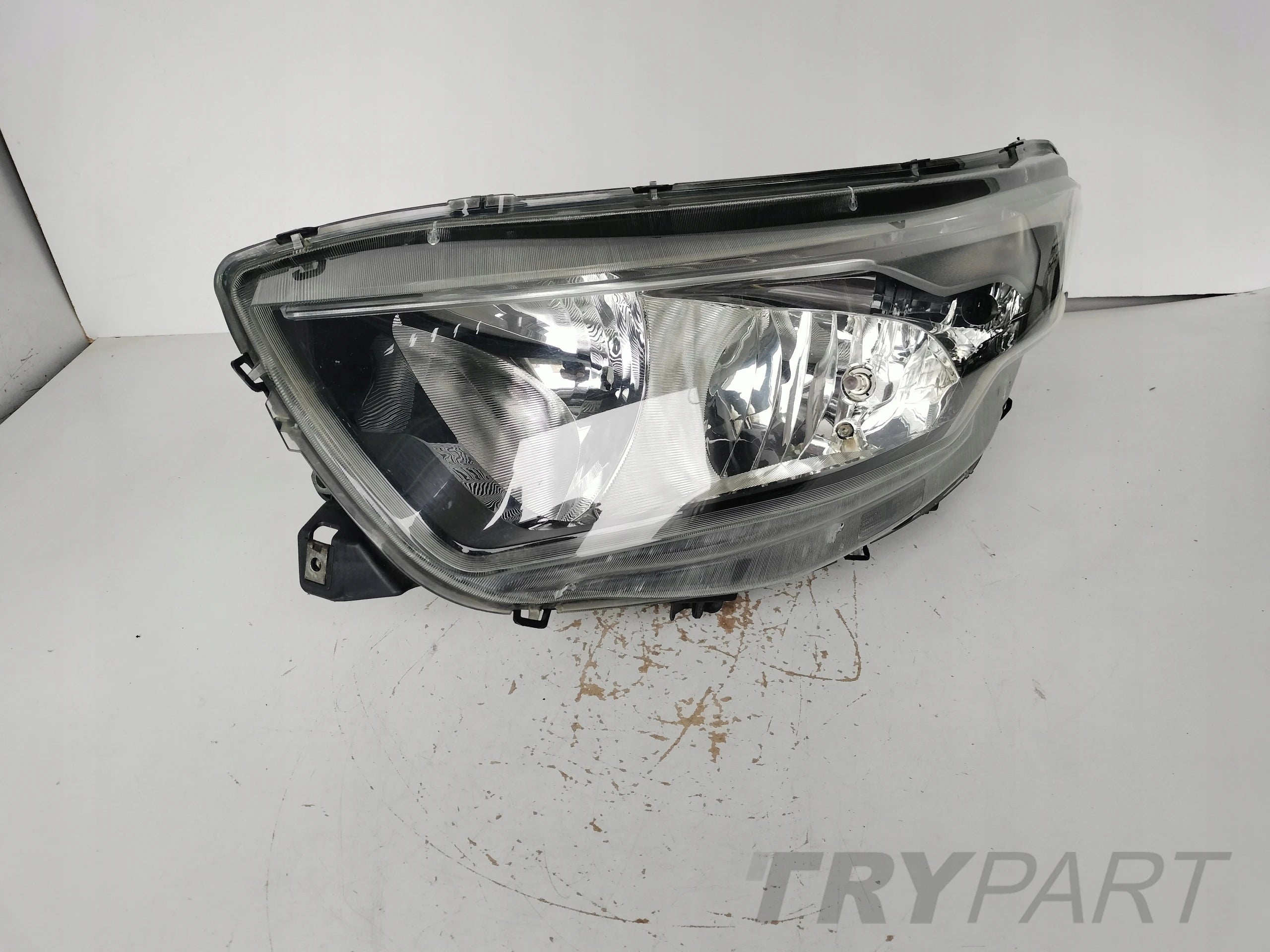 LEFT HEADLIGHT LAMP IVECO DAILY 14-